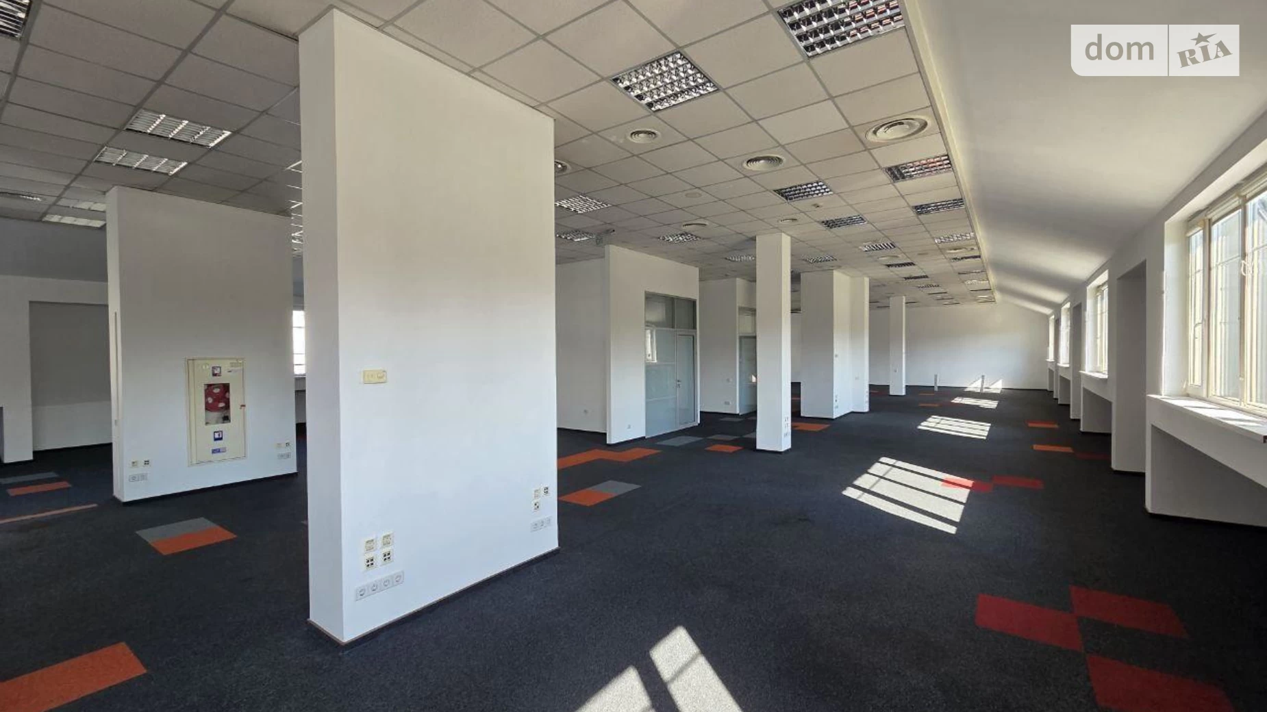 Сдается в аренду офис 500 кв. м в бизнес-центре, цена: 9700 $ - фото 5