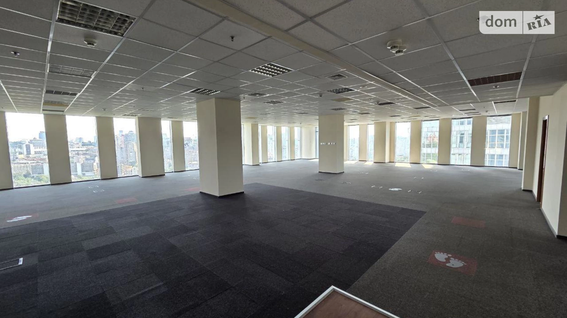 Сдается в аренду офис 470 кв. м в бизнес-центре, цена: 10650 $ - фото 2