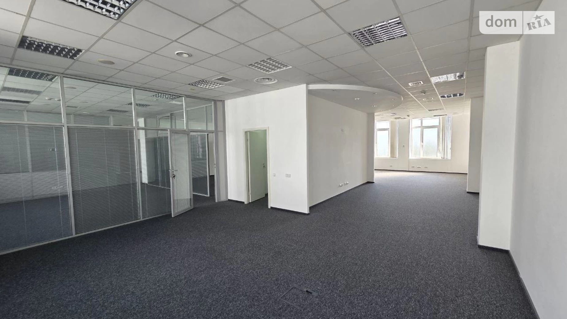 Сдается в аренду офис 330 кв. м в бизнес-центре, цена: 6350 $ - фото 4