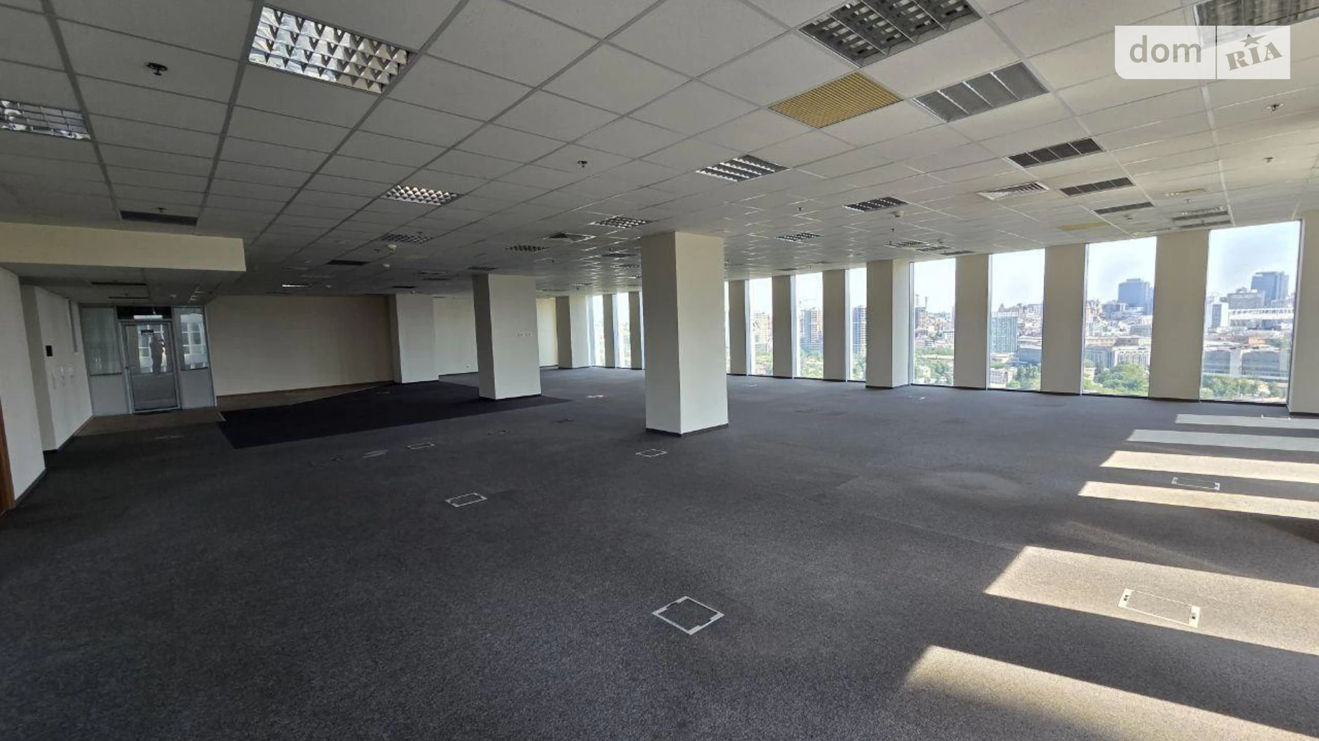 Сдается в аренду офис 470 кв. м в бизнес-центре, цена: 10650 $ - фото 3
