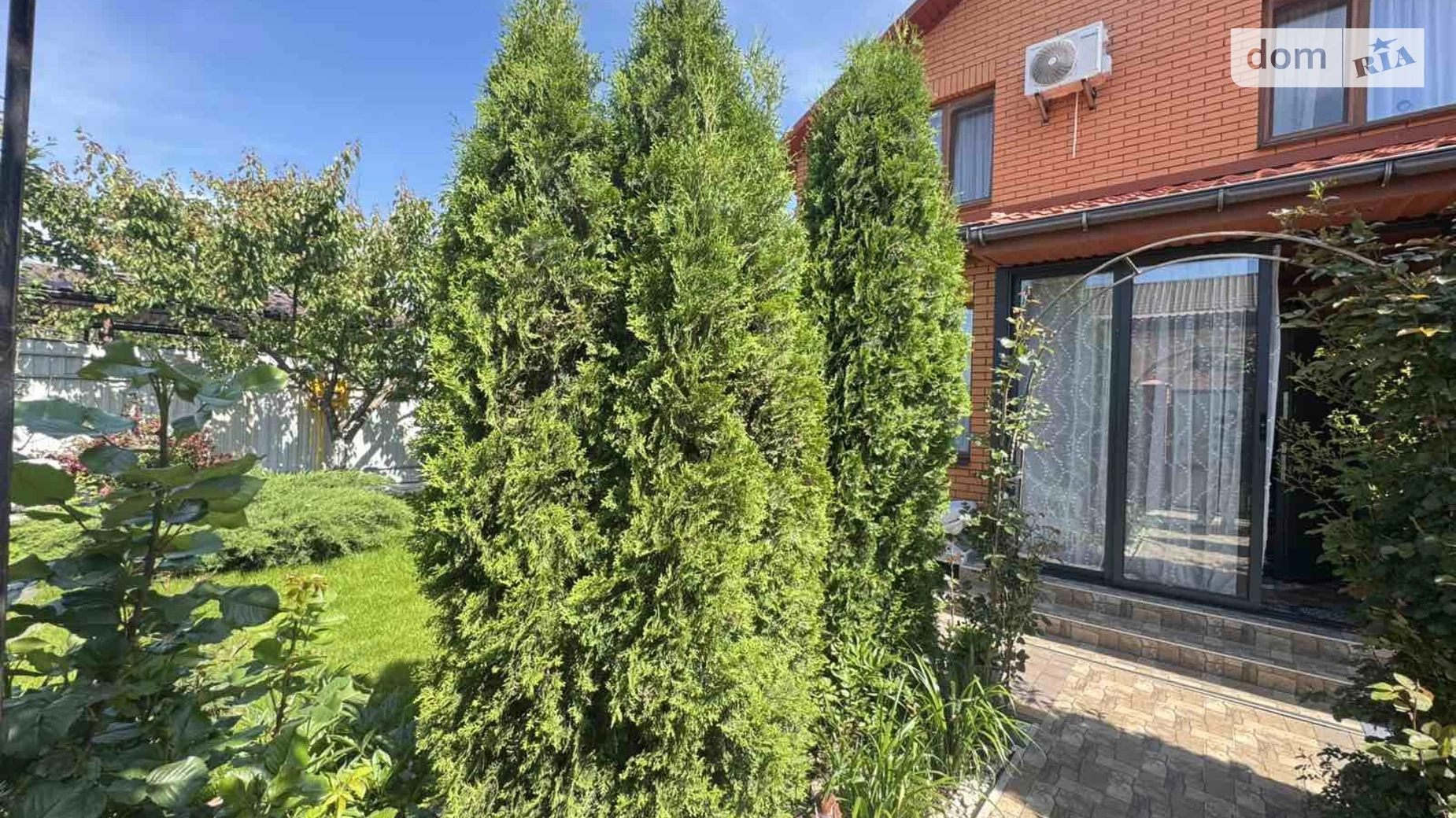 Продается дом на 2 этажа 118 кв. м с бассейном, цена: 225000 $ - фото 2