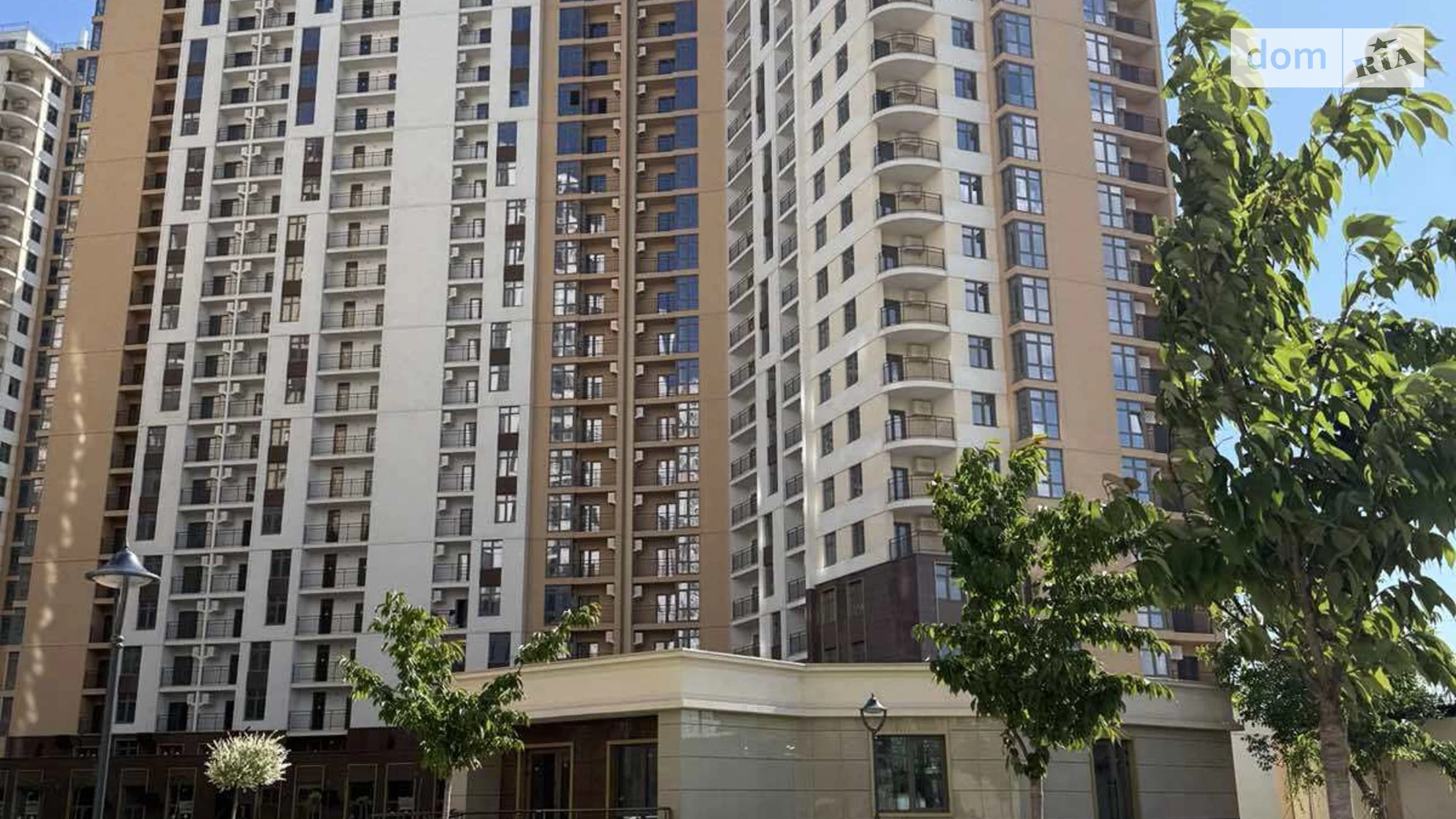 Продается 1-комнатная квартира 42 кв. м в Одессе, ул. Краснова, 1Г - фото 2