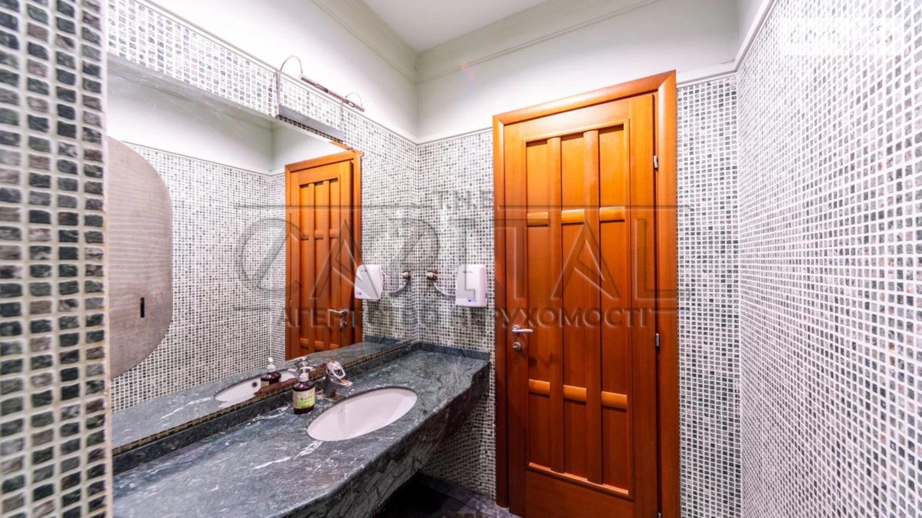 Сдается в аренду офис 1000 кв. м в бизнес-центре, цена: 20000 $ - фото 5