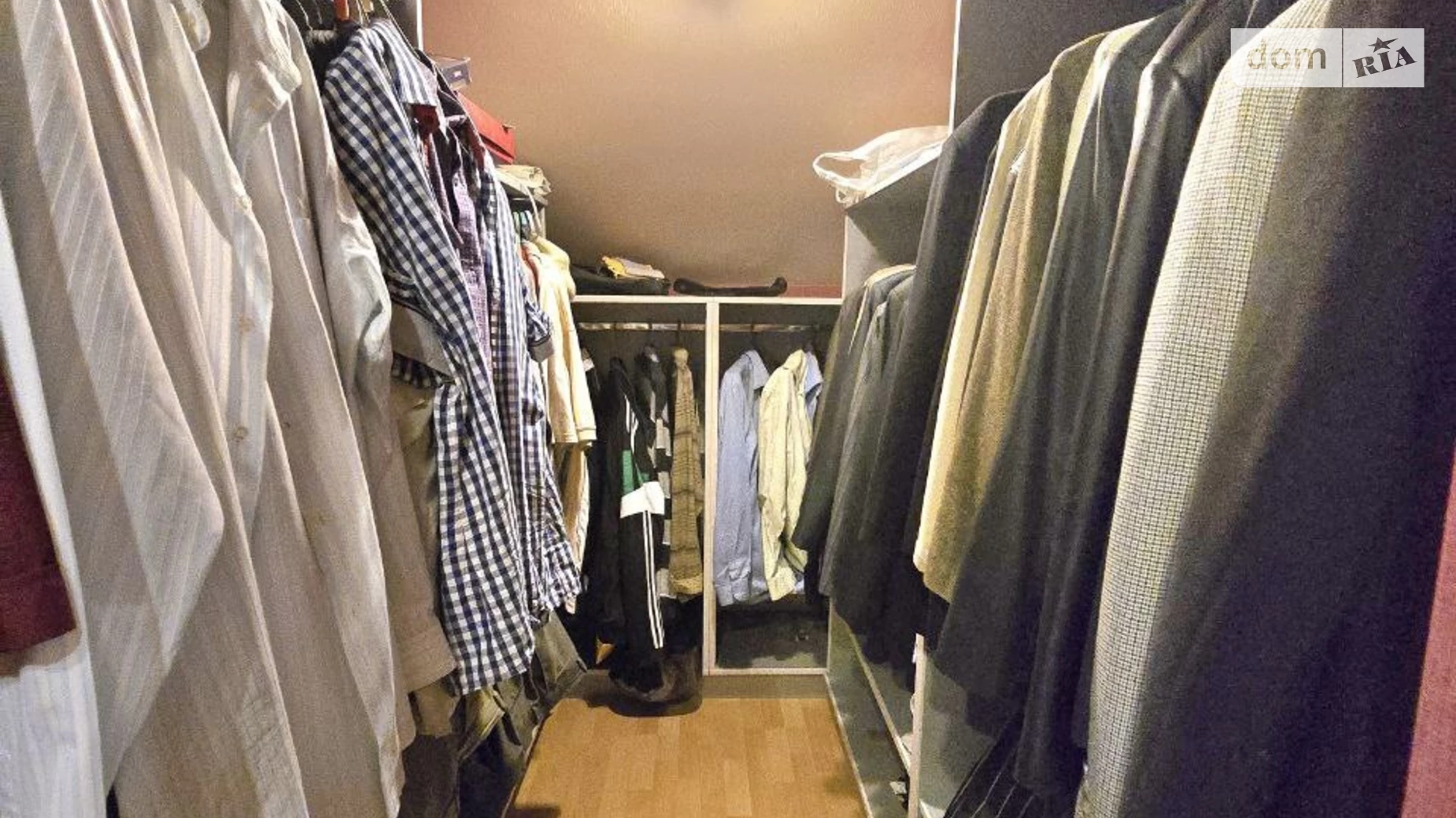 Продается дом на 3 этажа 468 кв. м с камином, цена: 330000 $ - фото 3