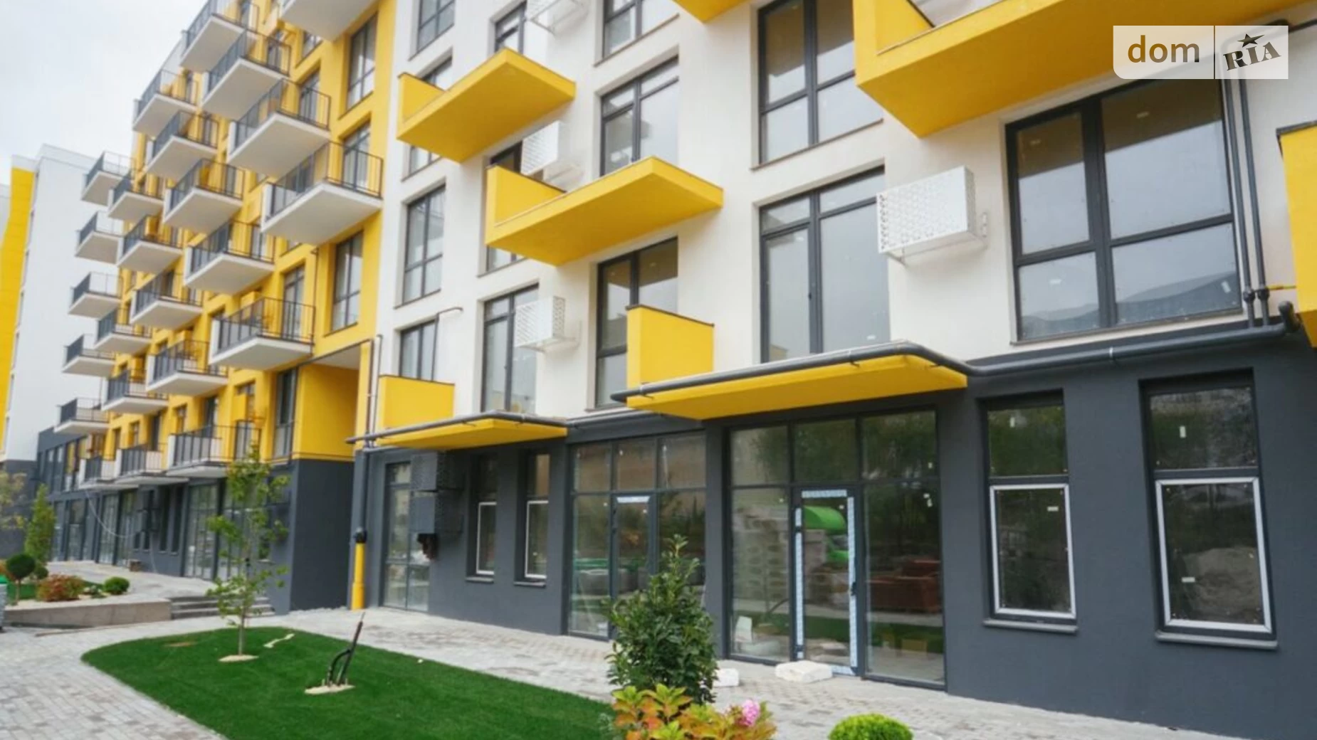 Продается 4-комнатная квартира 140 кв. м в Львове, ул. Владимира Навроцкого, 4 - фото 3