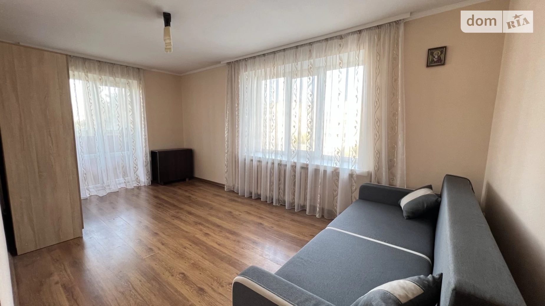 Продается 2-комнатная квартира 47 кв. м в Ровно, ул. Соборная, 264 - фото 2