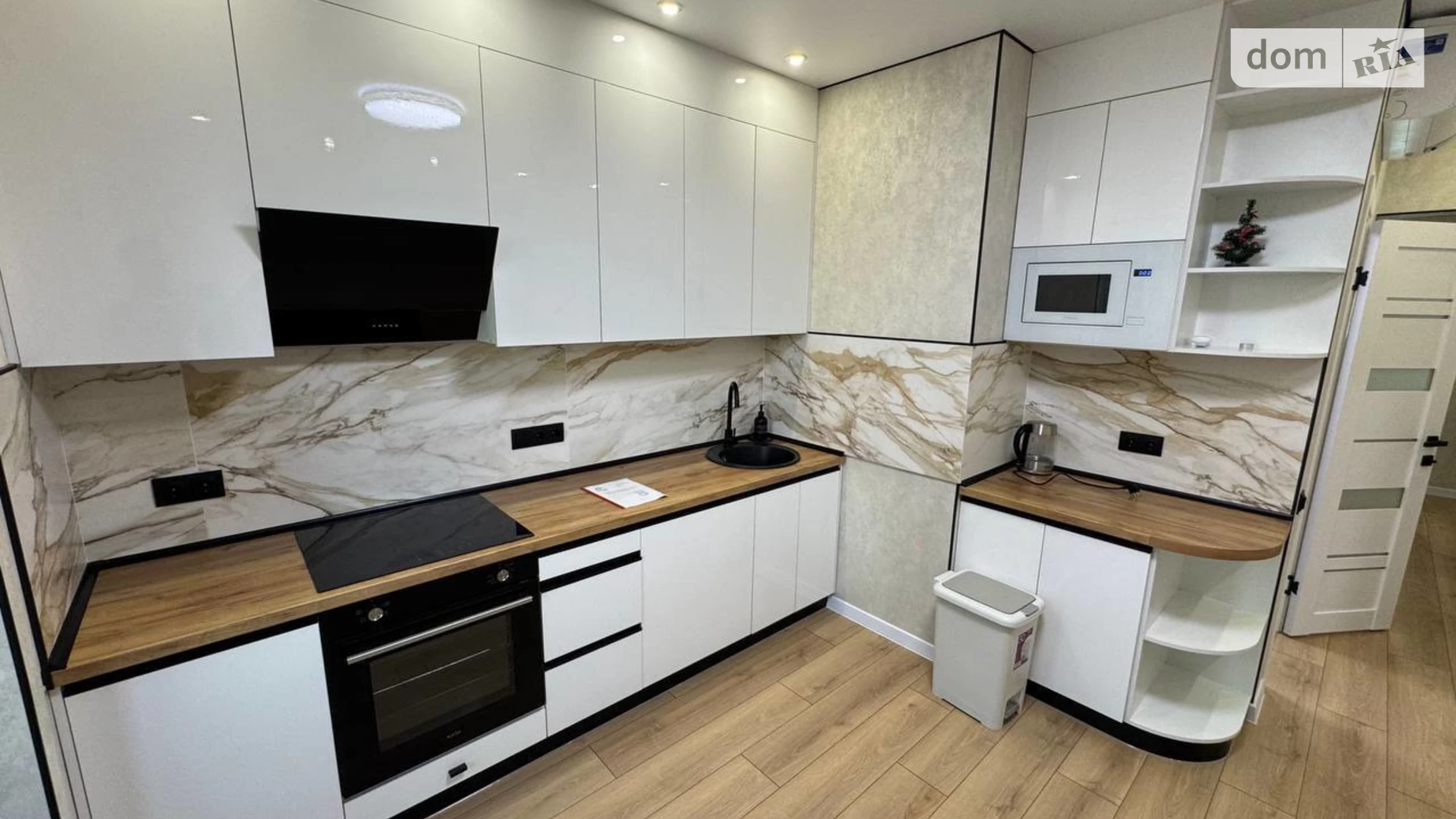 Продается 2-комнатная квартира 59 кв. м в Одессе, ул. Жемчужная, 8 - фото 2