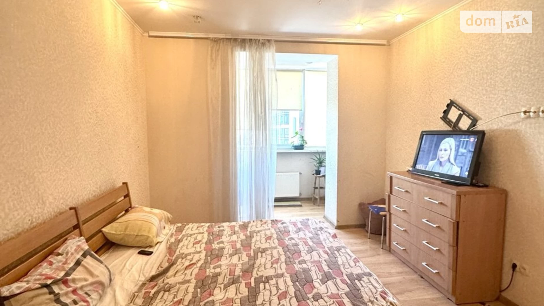 Продается 1-комнатная квартира 46 кв. м в Одессе, ул. Михаила Грушевского - фото 2