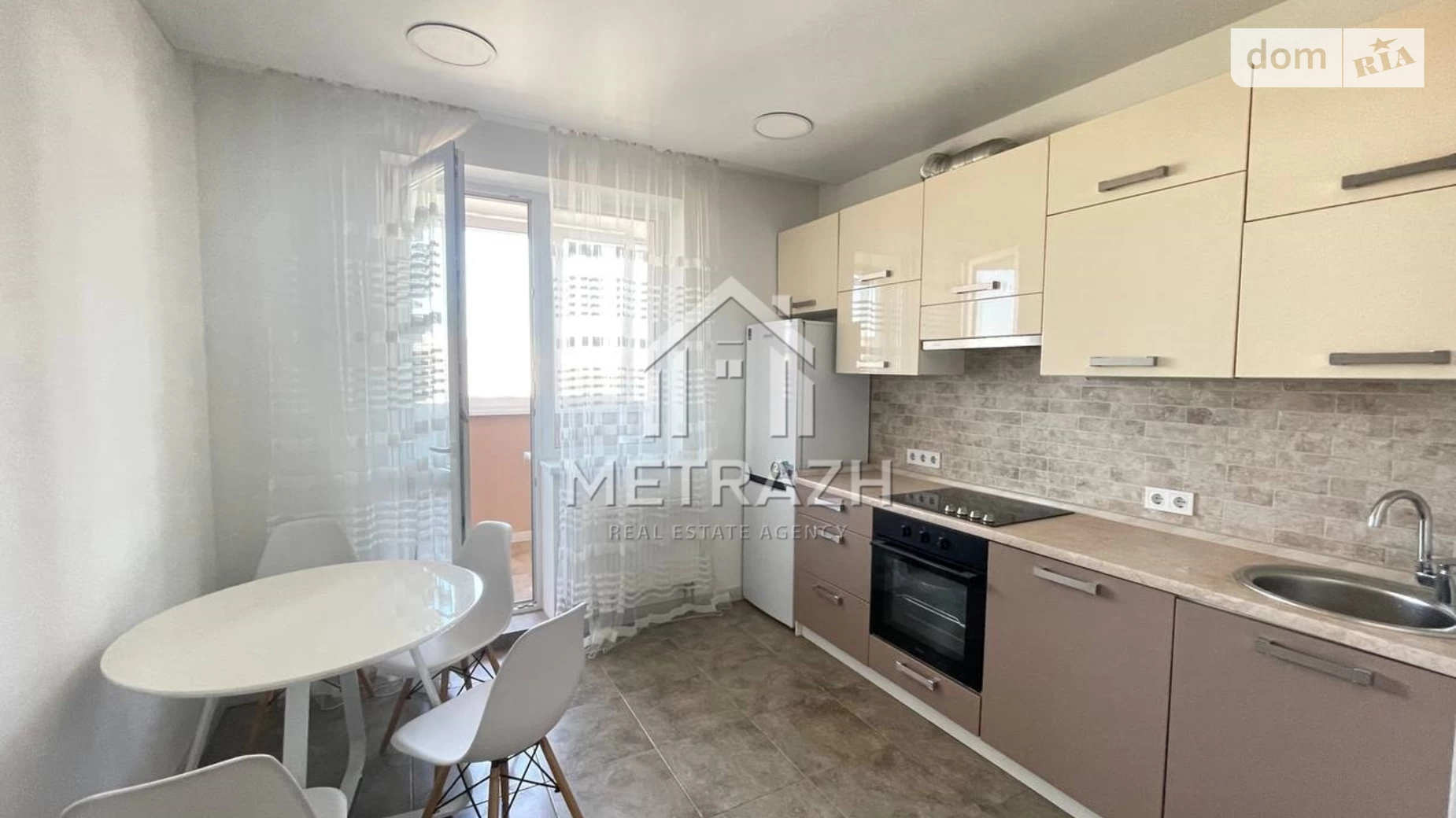 Продается 1-комнатная квартира 39.5 кв. м в Харькове, ул. Рогатинская Левада, 8 - фото 2