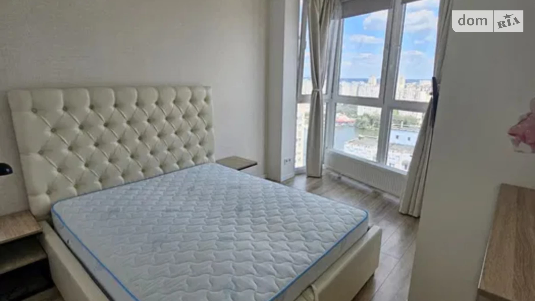Продается 1-комнатная квартира 51 кв. м в Киеве, ул. Драгоманова, 2 - фото 2