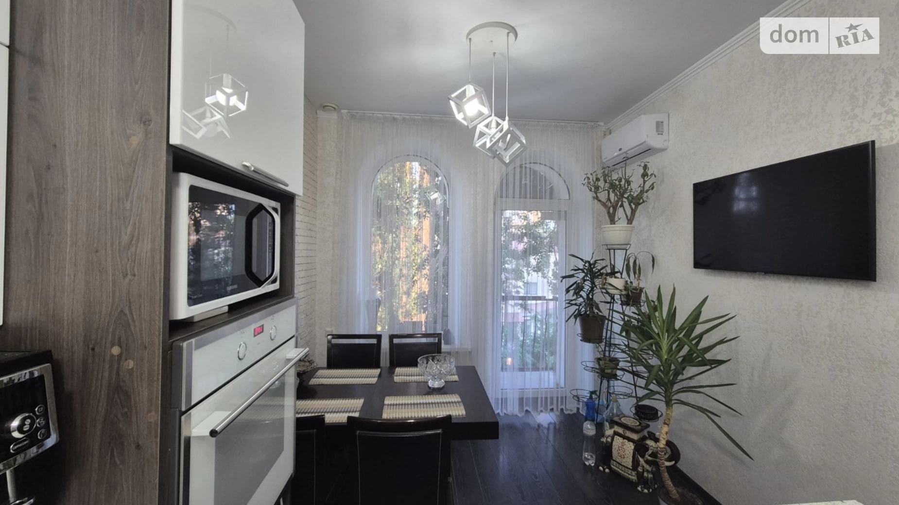 Продается 5-комнатная квартира 111.9 кв. м в Одессе, ул. Канатная, 62 - фото 2