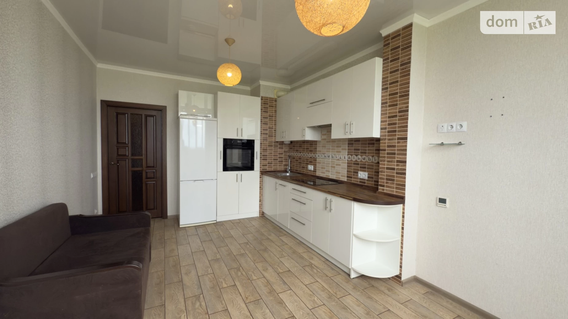 Продается 1-комнатная квартира 43.4 кв. м в Лиманке, мас. Радужный, 20 - фото 2
