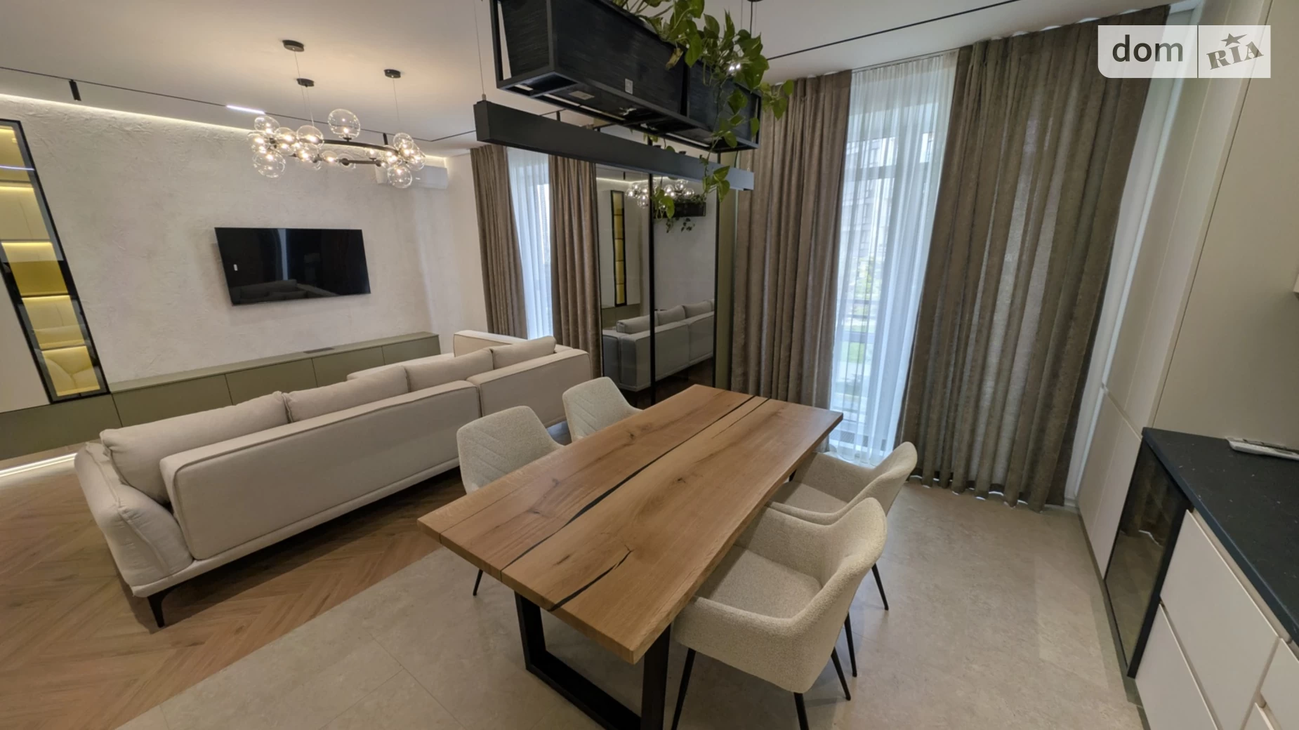 Продается 2-комнатная квартира 65.8 кв. м в Ивано-Франковске, цена: 155000 $ - фото 2