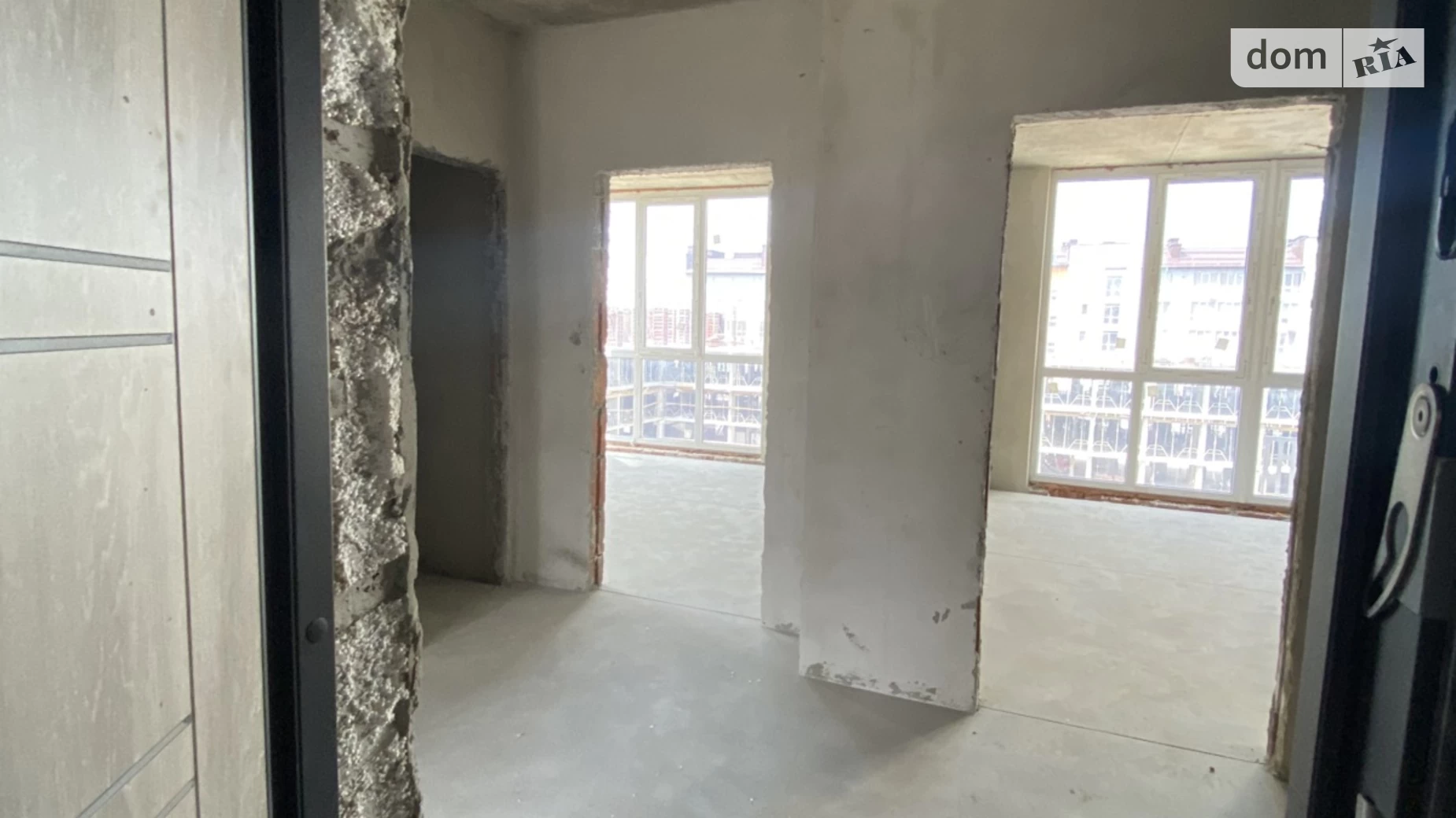 Продается 2-комнатная квартира 68 кв. м в Ивано-Франковске, ул. Химиков, 29 - фото 2