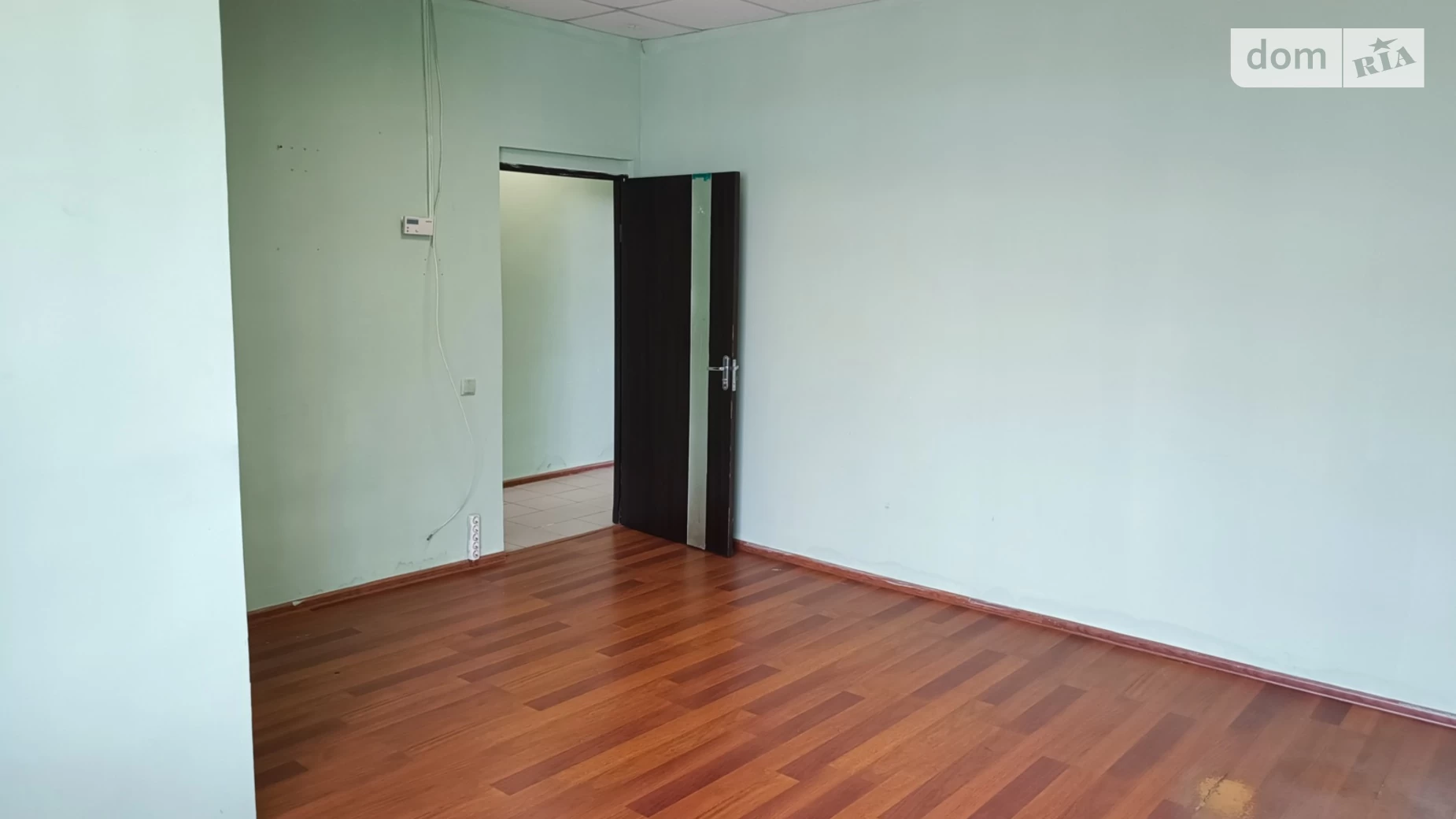 Сдается в аренду офис 124.8 кв. м в бизнес-центре, цена: 14976 грн - фото 2