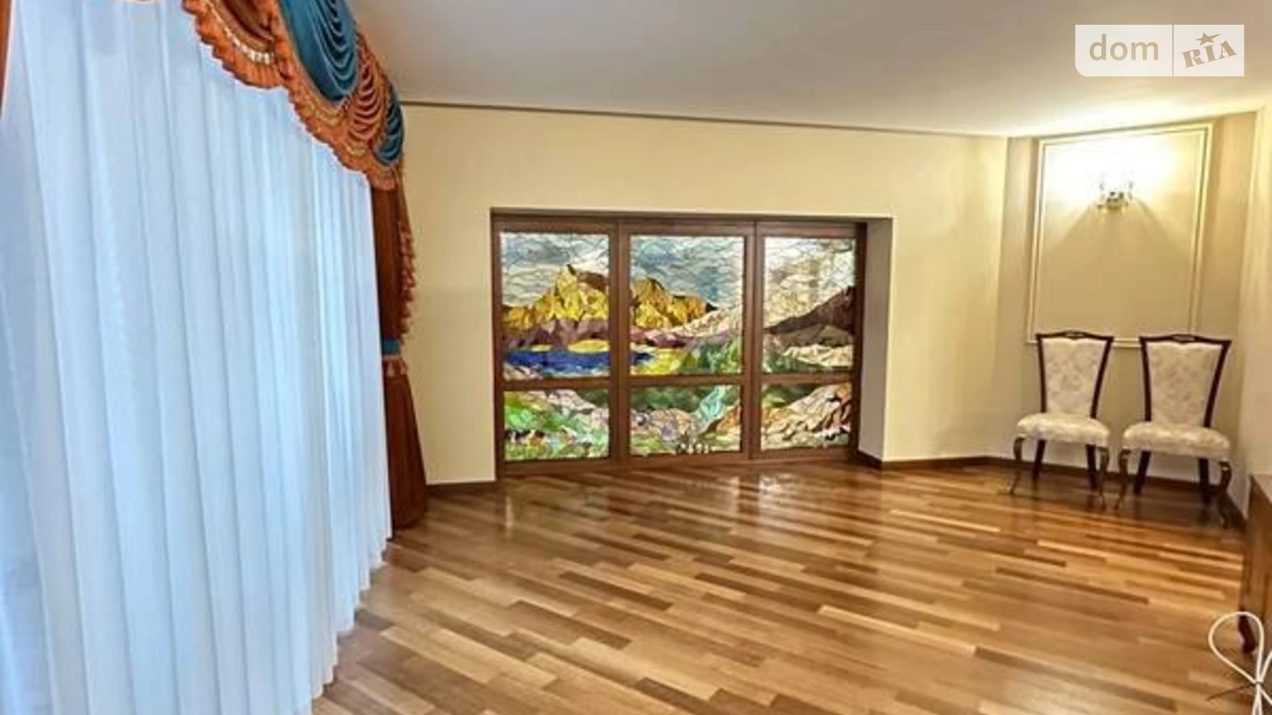 Продается дом на 3 этажа 1066.7 кв. м с бассейном, цена: 750000 $ - фото 5