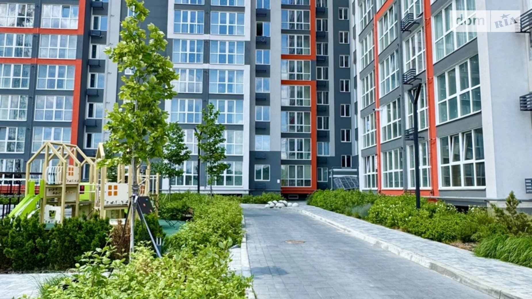 Продается 1-комнатная квартира 45 кв. м в Чернигове, ул. Независимости, 7В - фото 2
