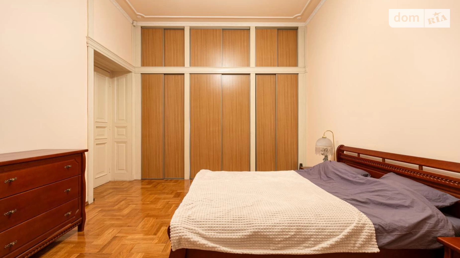 Сдается в аренду 3-комнатная квартира 138 кв. м в Львове, ул. Героев Майдана, 8 - фото 4