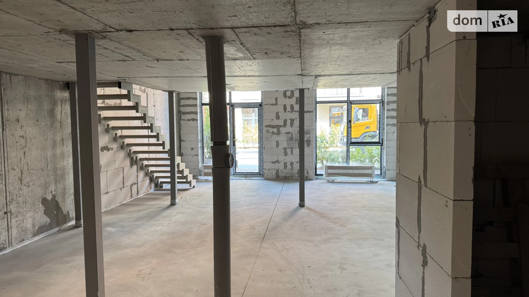 Продается 3-комнатная квартира 107 кв. м в Одессе, ул. Дачная - фото 2