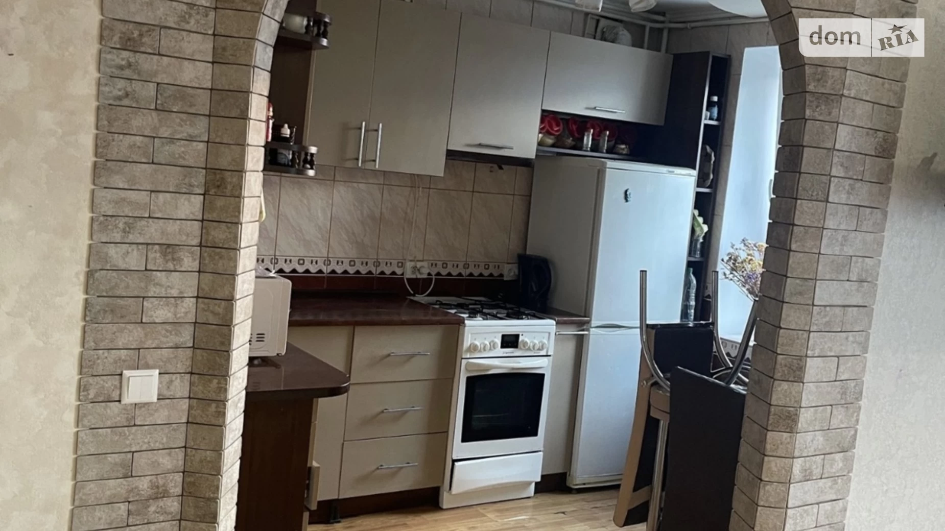 Продається 2-кімнатна квартира 52 кв. м у Звягелі, вул. Соборності, 13 - фото 2