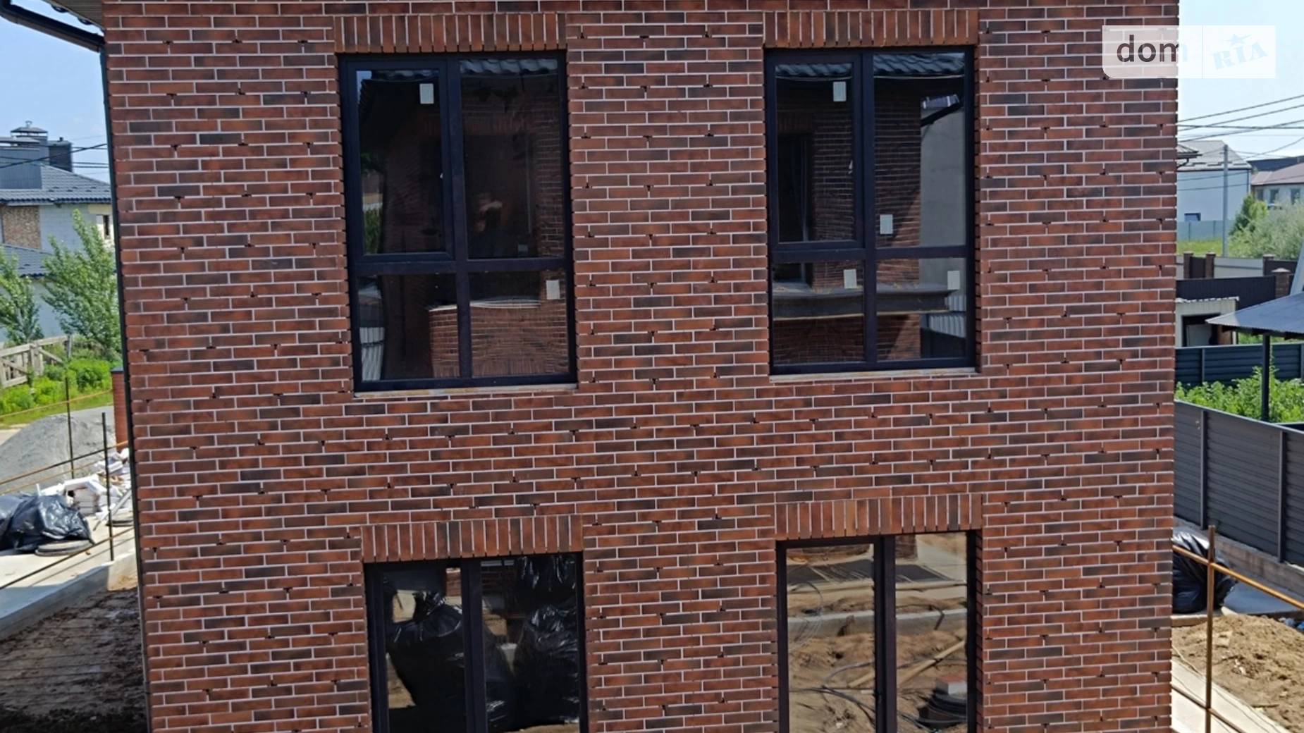 Продается дом на 2 этажа 130 кв. м с подвалом, цена: 132000 $ - фото 2