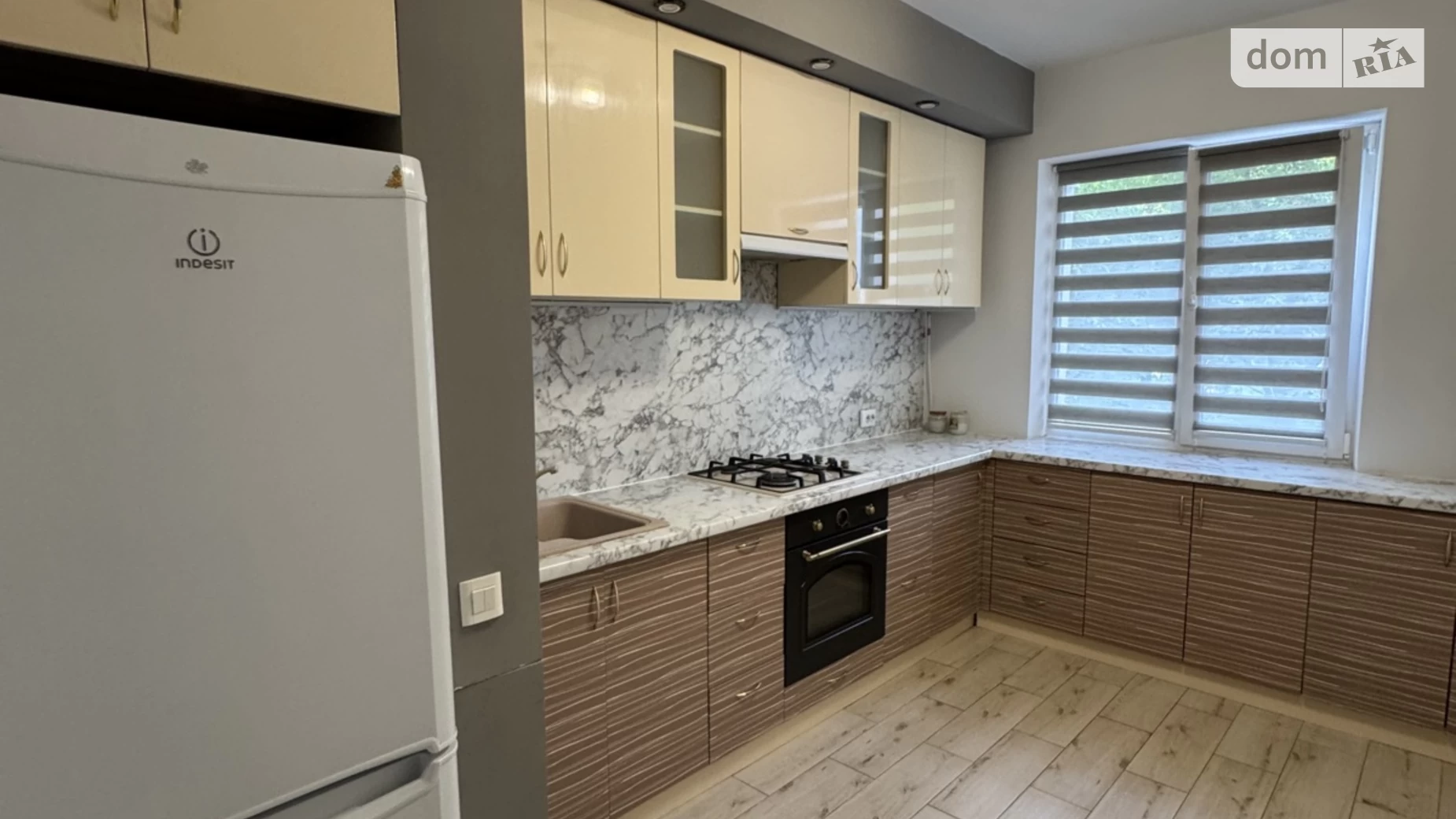 Продается 3-комнатная квартира 62 кв. м в Ровно, ул. Фабричная, 1 - фото 2