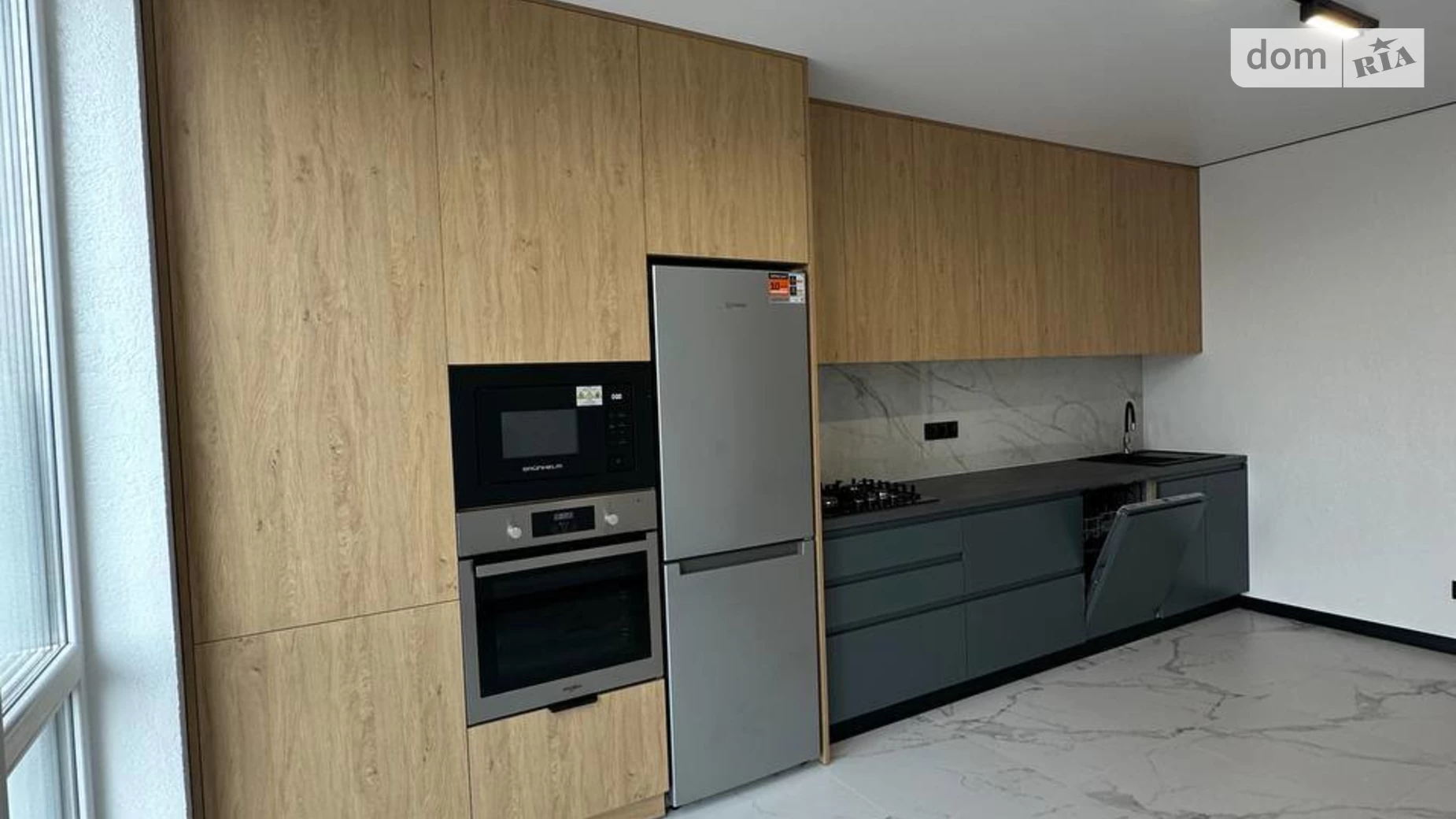 Продается 1-комнатная квартира 46 кв. м в Ивано-Франковске, ул. Бандеры Степана - фото 3