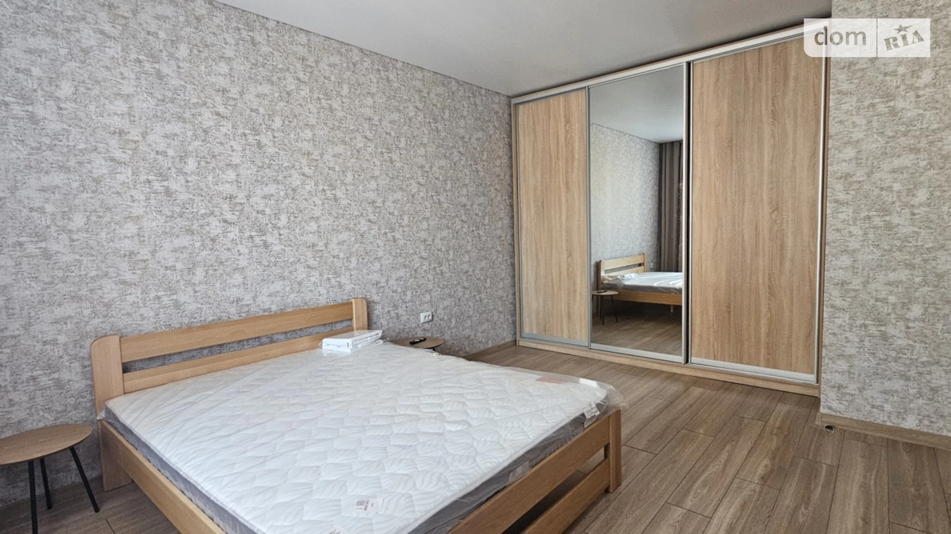 Сдается в аренду 1-комнатная квартира 41 кв. м в Ровно, ул. Соборная, 285Е - фото 3