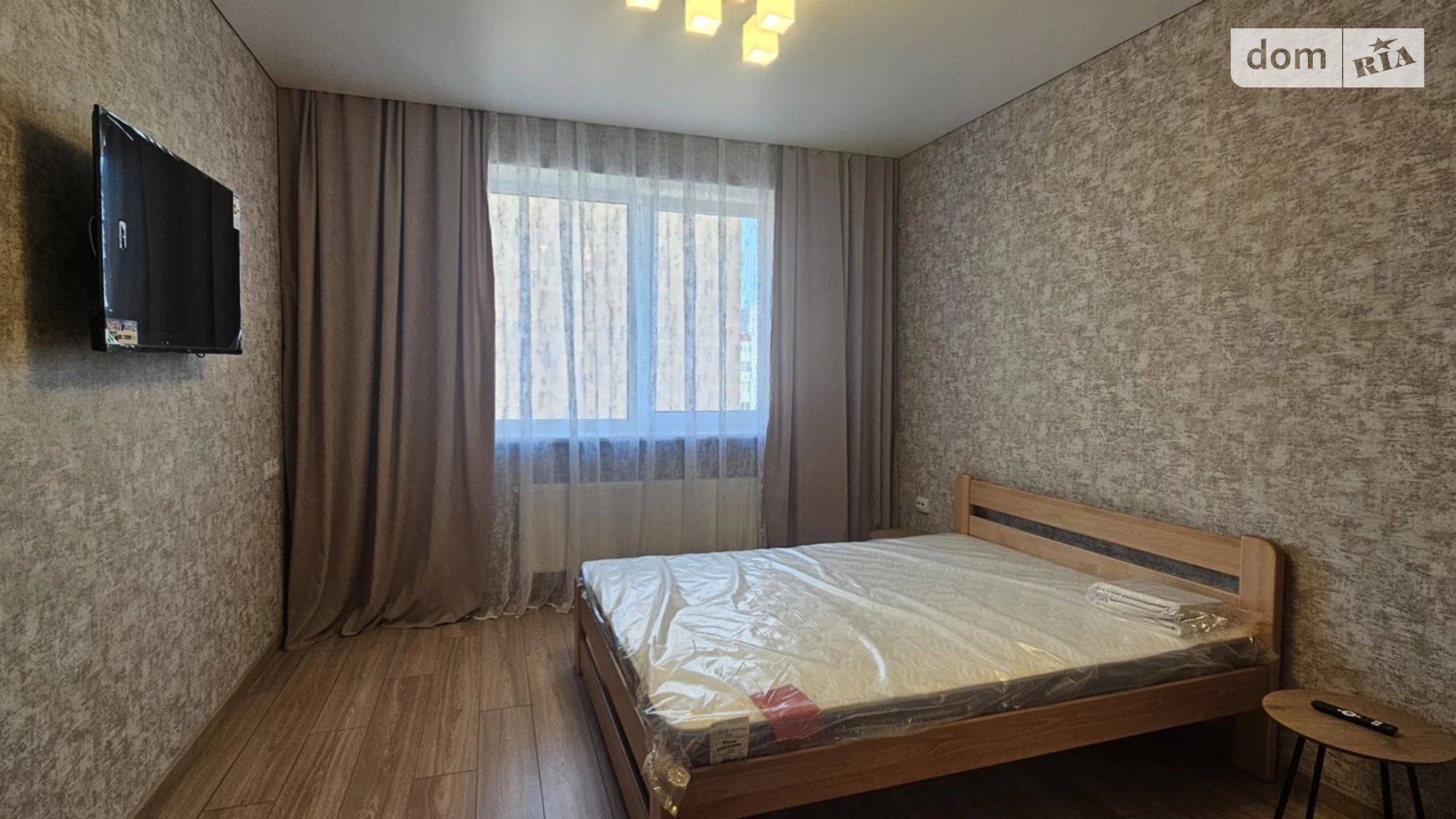Сдается в аренду 1-комнатная квартира 41 кв. м в Ровно, ул. Соборная, 285Е - фото 4