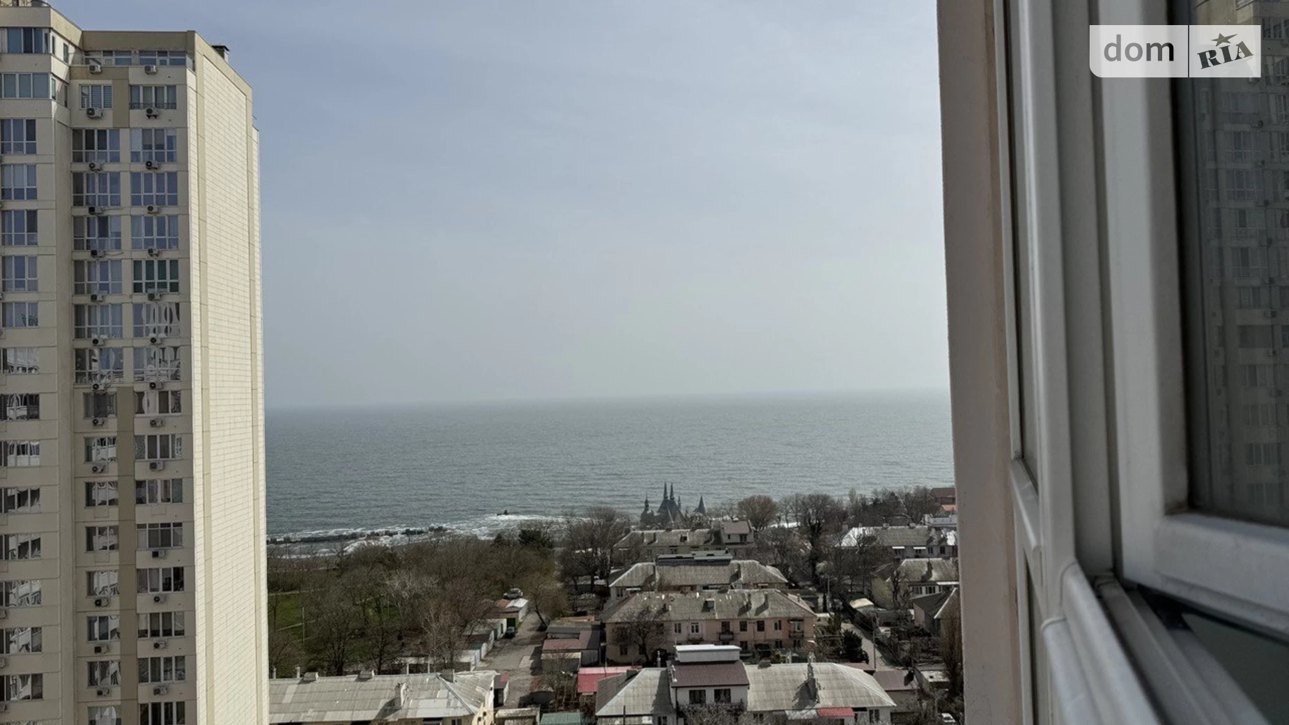 Продается 1-комнатная квартира 57 кв. м в Одессе, ул. Новобереговая, 12А - фото 3