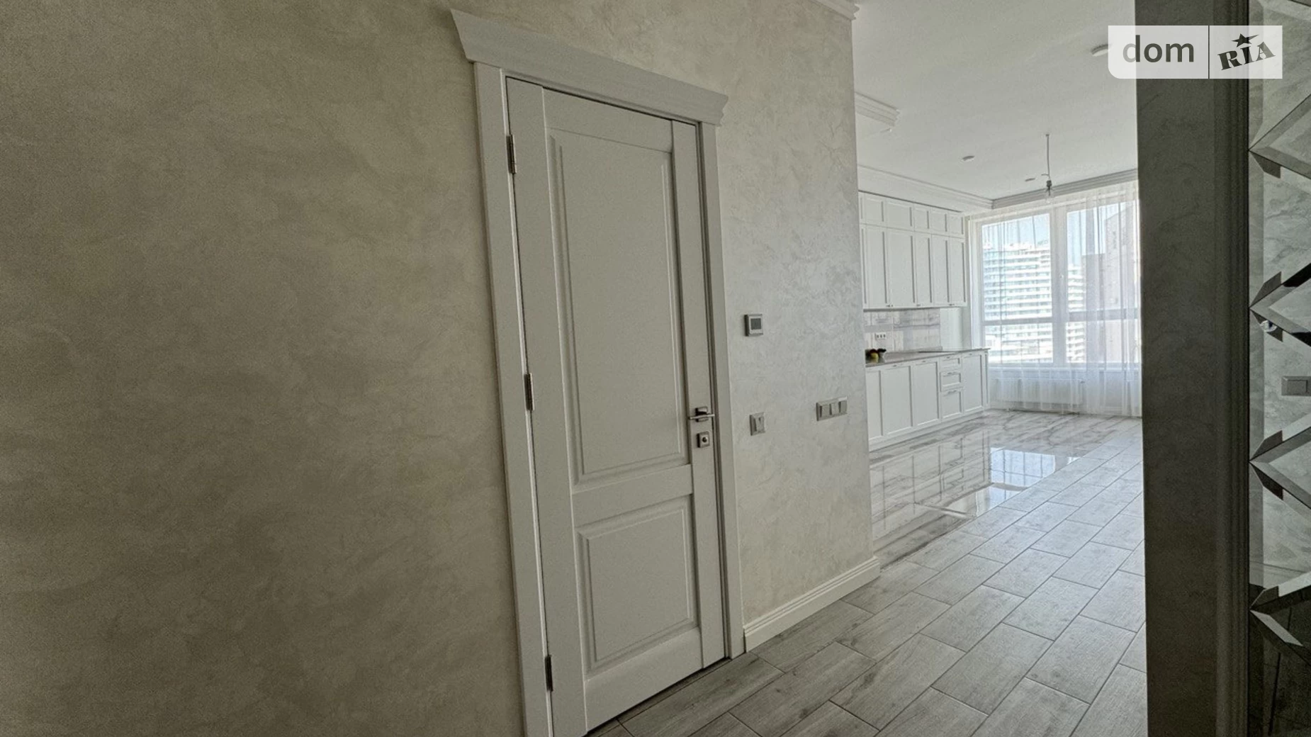 Продается 1-комнатная квартира 57 кв. м в Одессе, ул. Новобереговая, 12А - фото 4