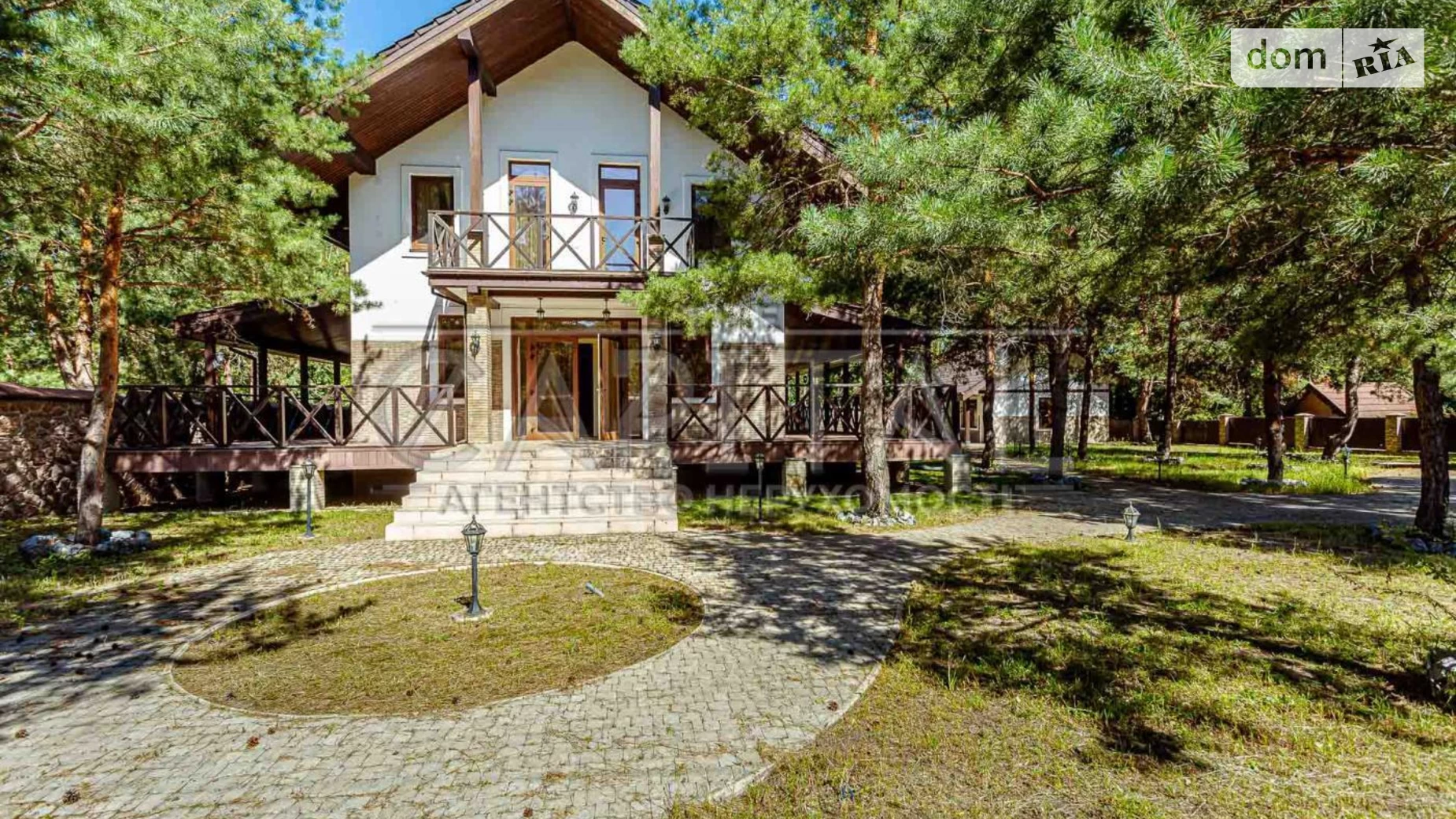 Продается дом на 2 этажа 314 кв. м с садом, цена: 450000 $ - фото 2