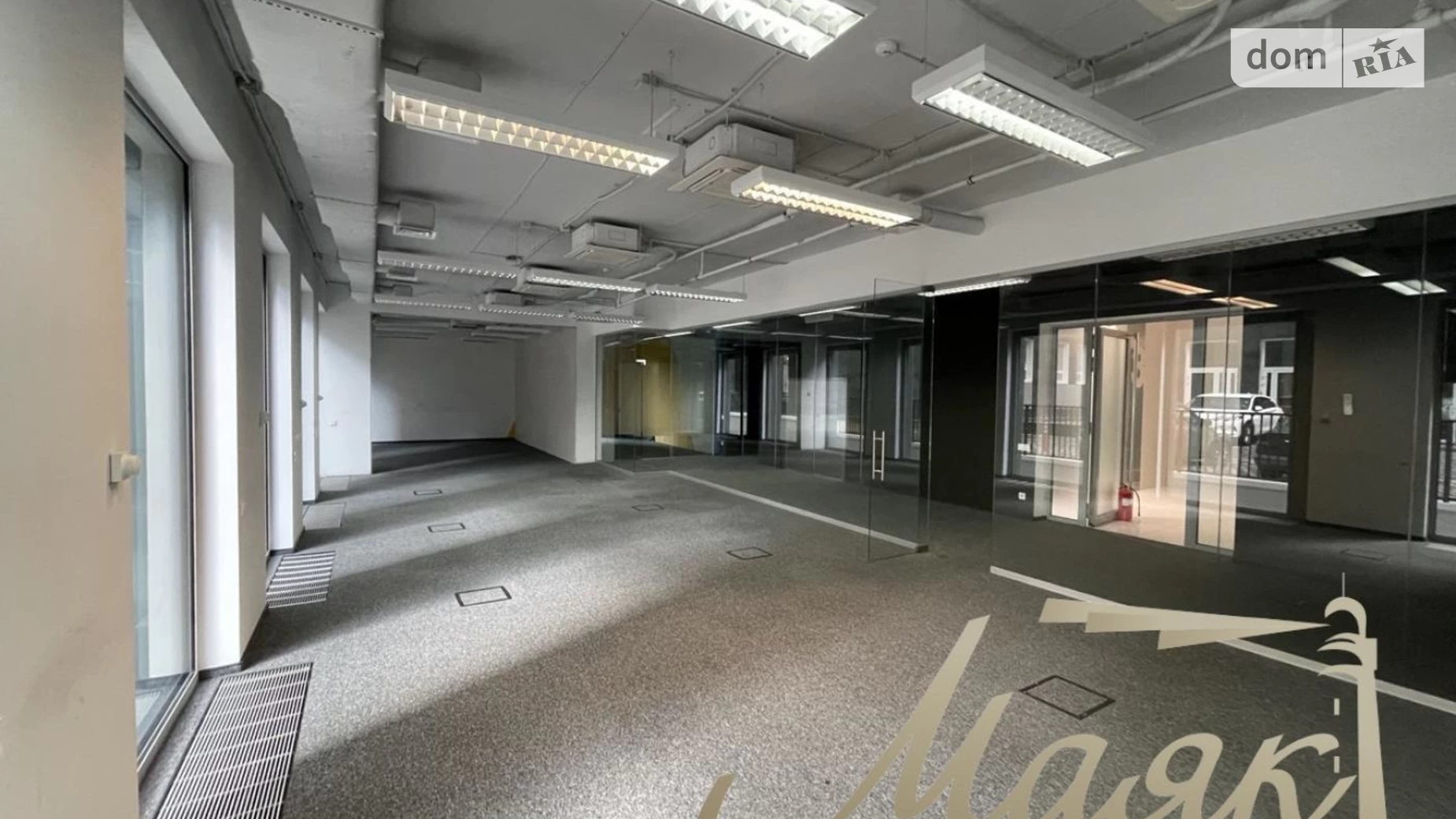 Сдается в аренду офис 370.5 кв. м в бизнес-центре, цена: 8896 $ - фото 2
