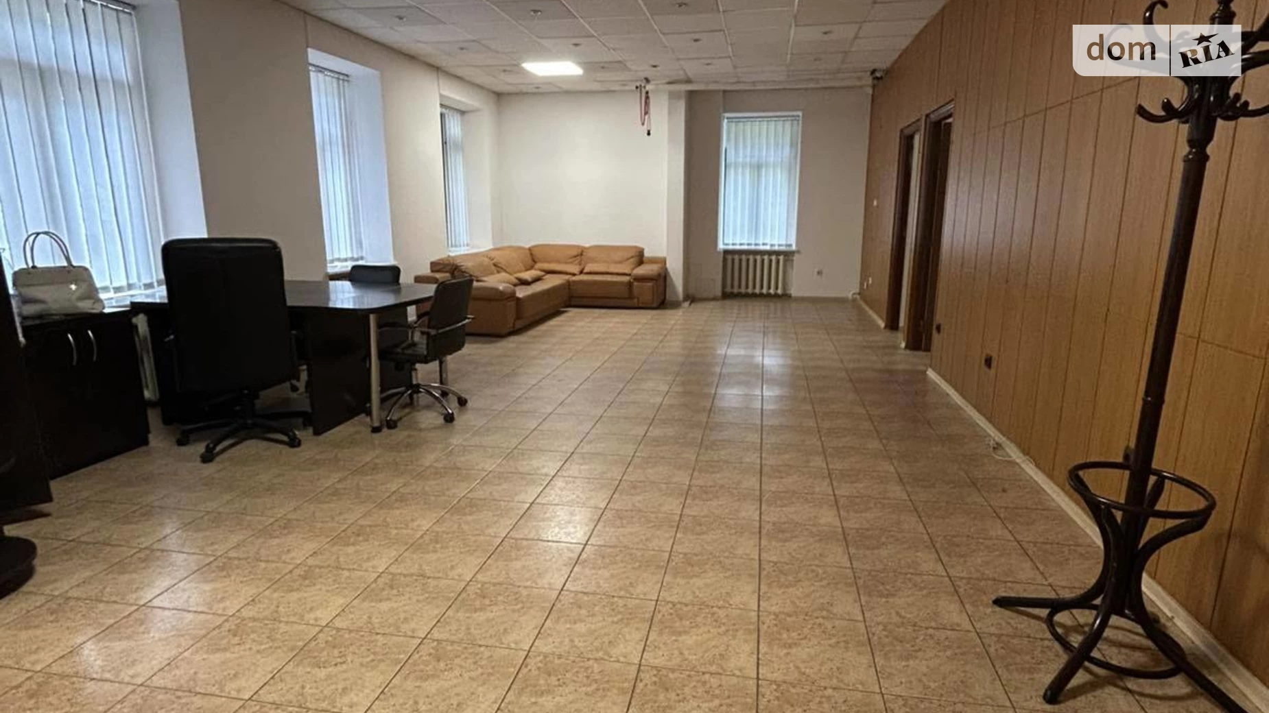 Сдается в аренду офис 123.4 кв. м в бизнес-центре, цена: 35000 грн - фото 2