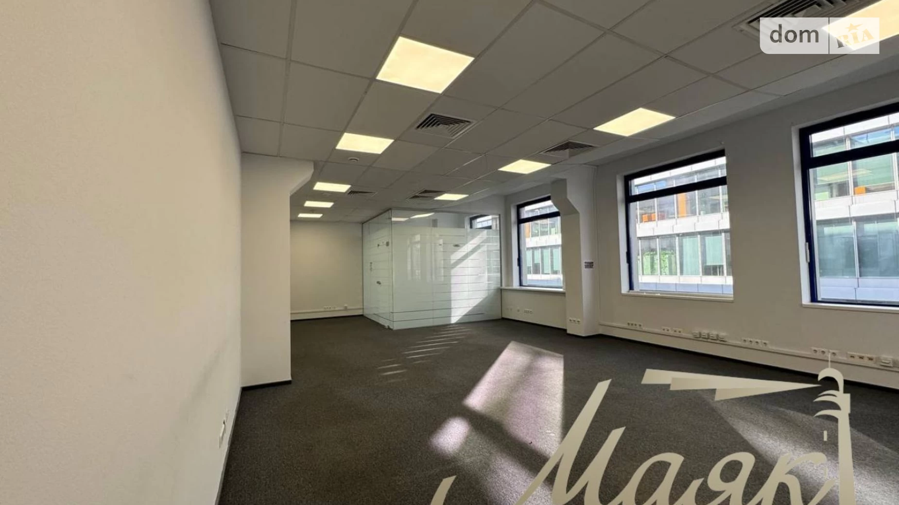 Сдается в аренду офис 924 кв. м в бизнес-центре, цена: 16632 $ - фото 4