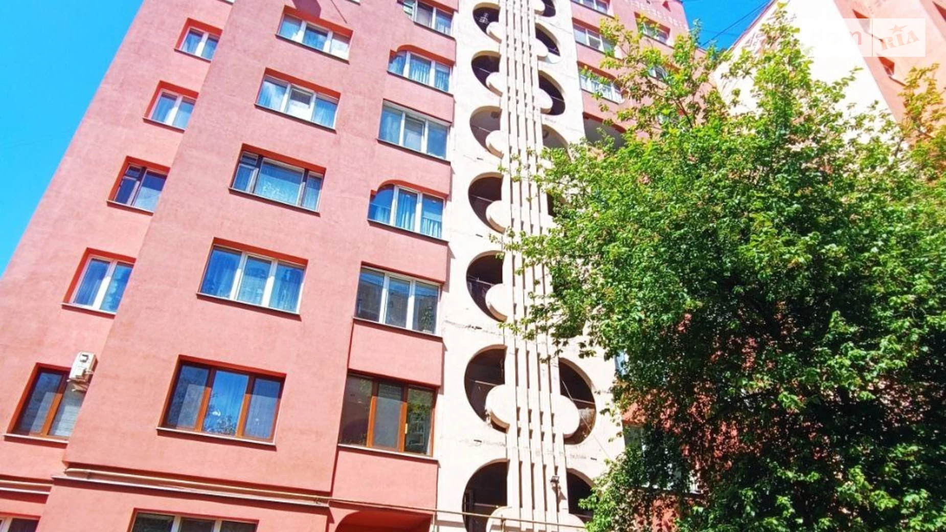 Продается 3-комнатная квартира 66.7 кв. м в Ровно, цена: 57000 $ - фото 2