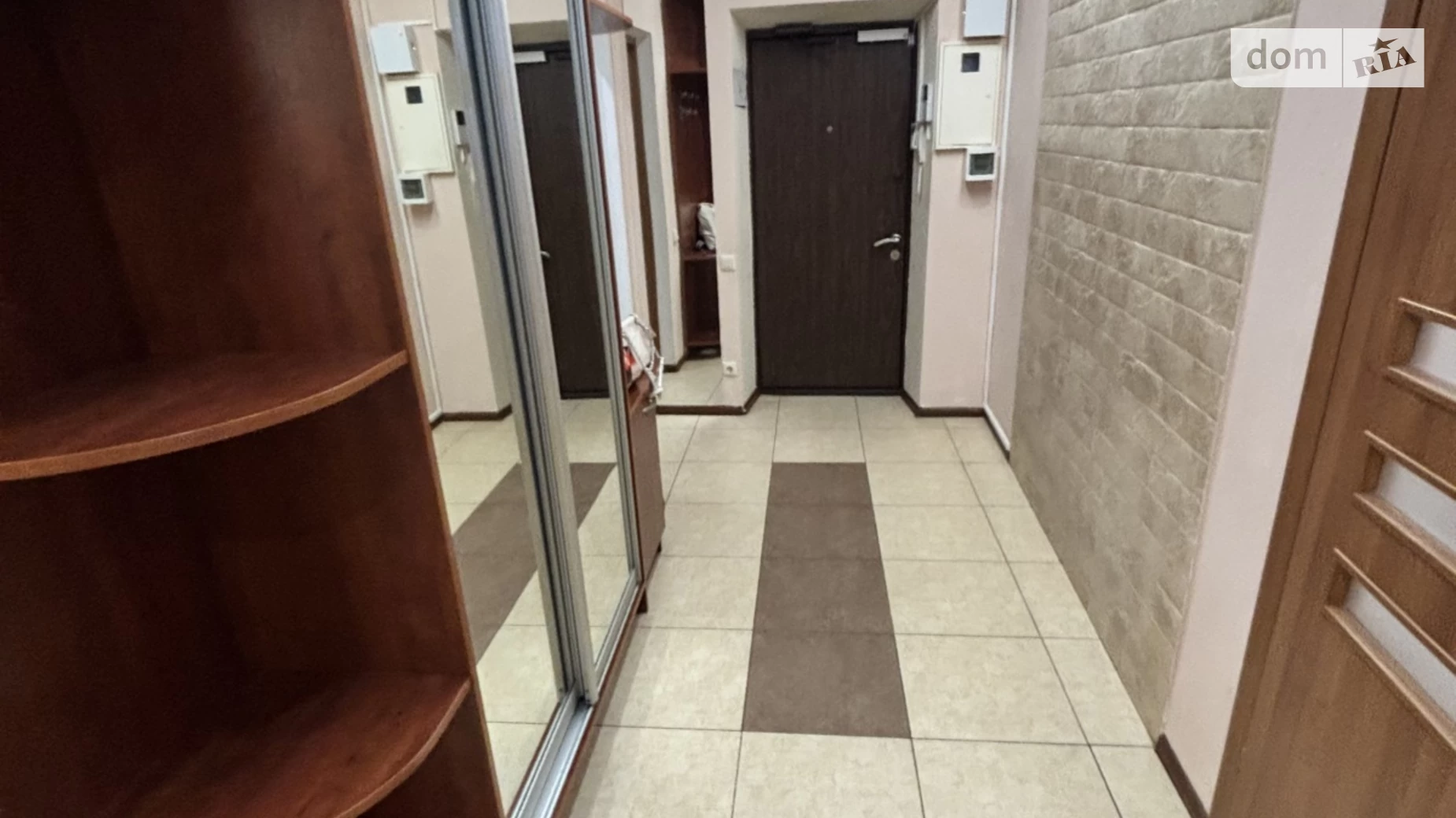 Сдается в аренду офис 80 кв. м в бизнес-центре, цена: 650 $ - фото 2