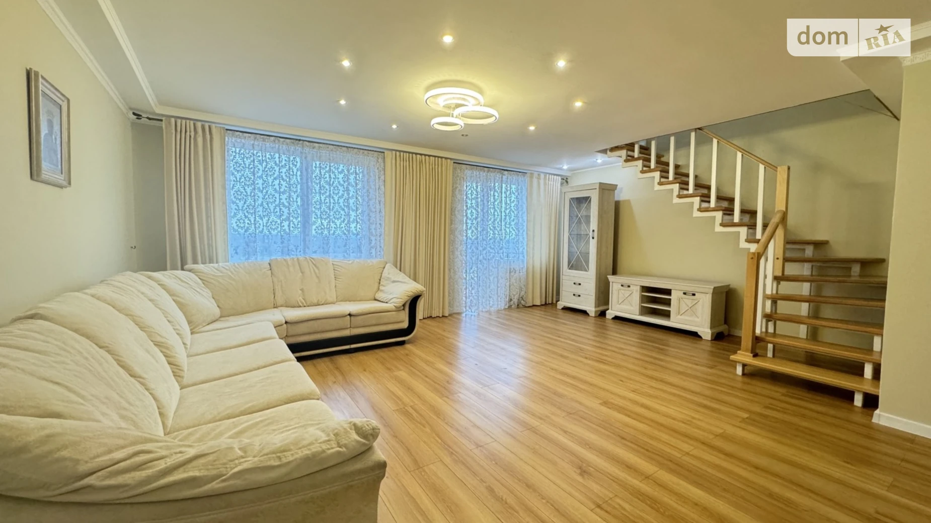 Продається 3-кімнатна квартира 124.9 кв. м у Івано-Франківську, вул. Симоненка Василя, 41 - фото 2