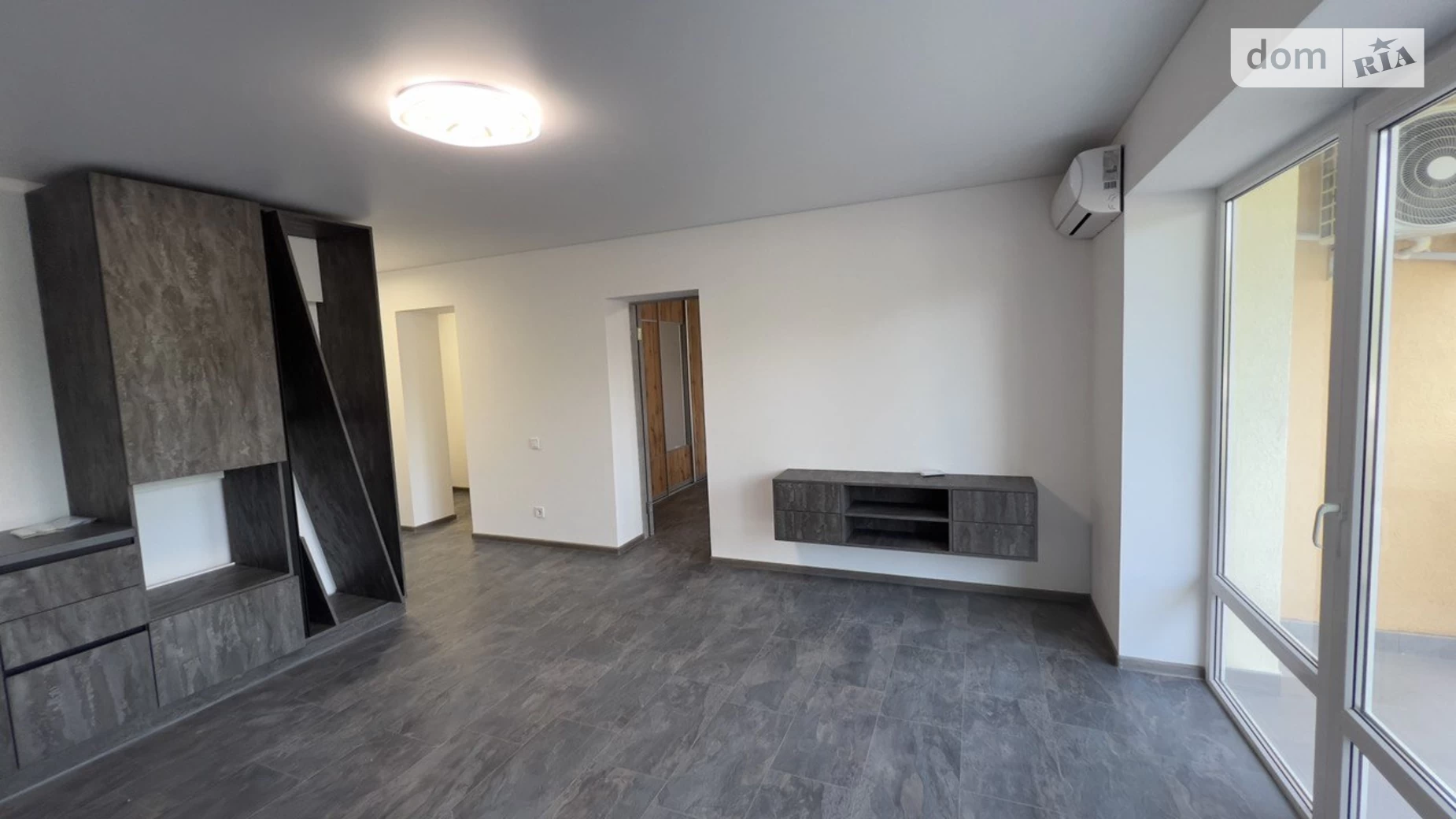 Продается 2-комнатная квартира 45.5 кв. м в Берегове, ул. Хмельницкого, 106А - фото 2