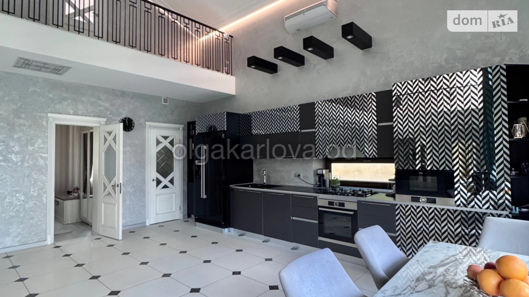 Сдается в аренду дом на 2 этажа 393.2 кв. м с верандой, цена: 4000 $ - фото 4