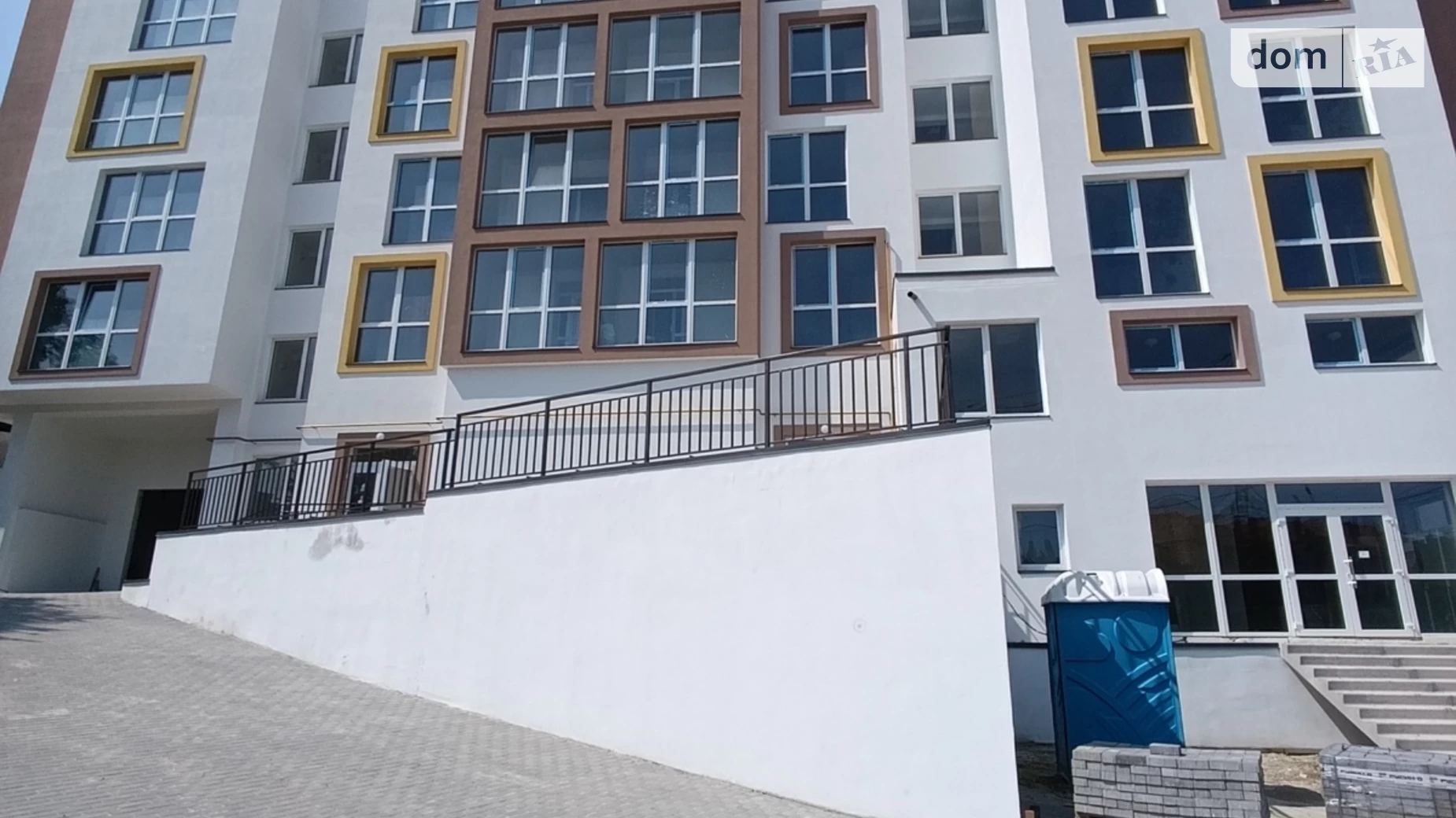 Продается 2-комнатная квартира 75 кв. м в Львове, ул. Камышовая, 11 - фото 2