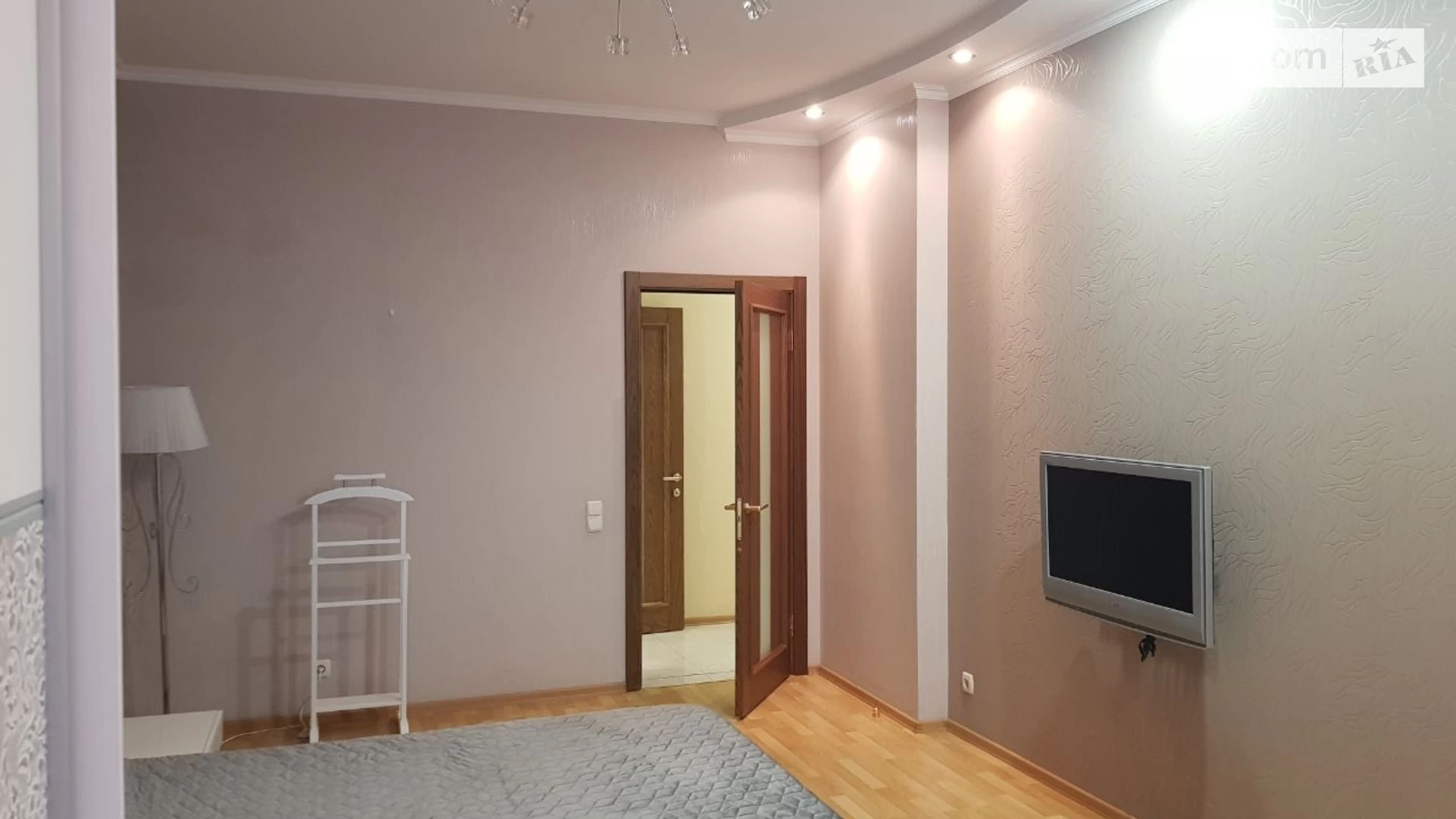 Продается 3-комнатная квартира 103.5 кв. м в, цена: 250000 $ - фото 3