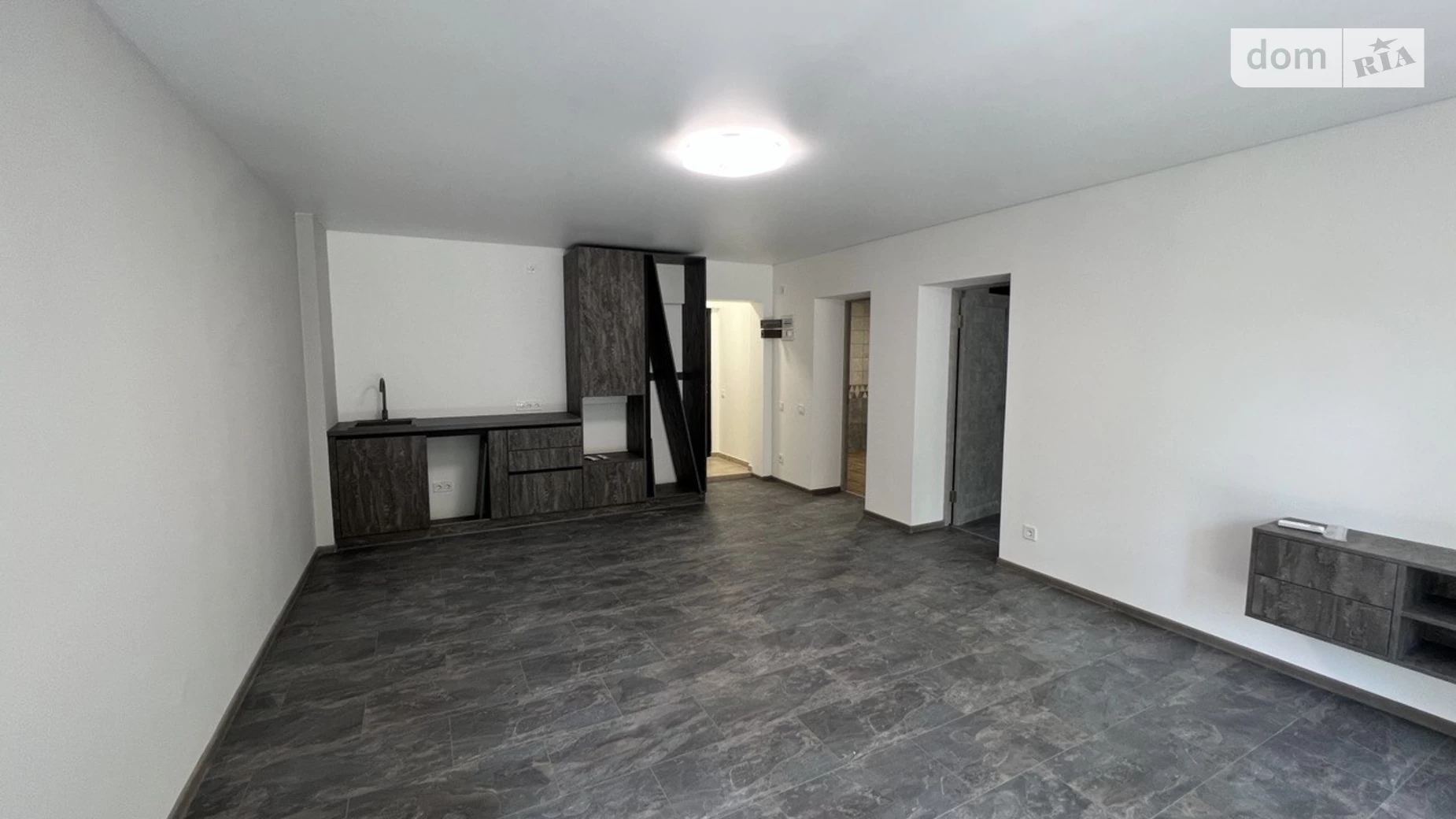 Продается 2-комнатная квартира 51.4 кв. м в Берегове, ул. Хмельницкого - фото 2
