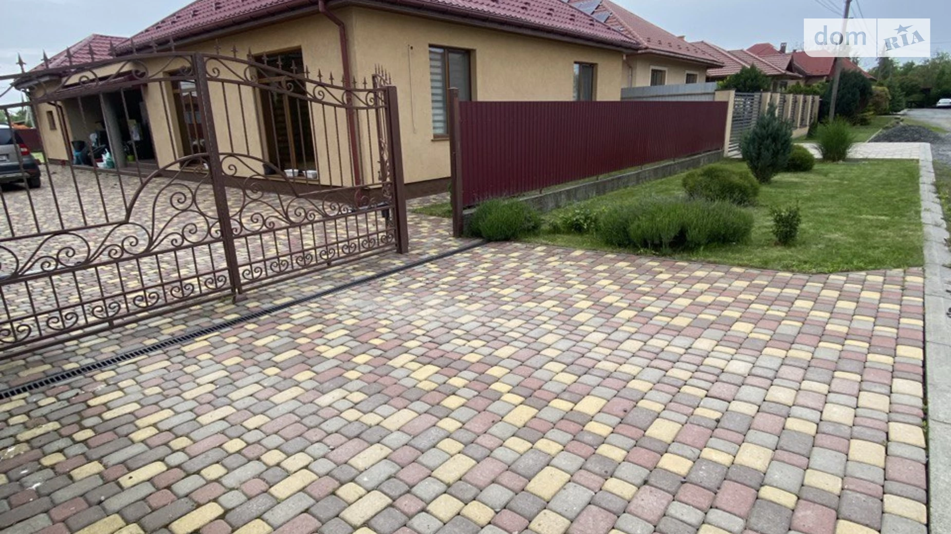 Продается одноэтажный дом 135 кв. м с гаражом, цена: 160000 $ - фото 2