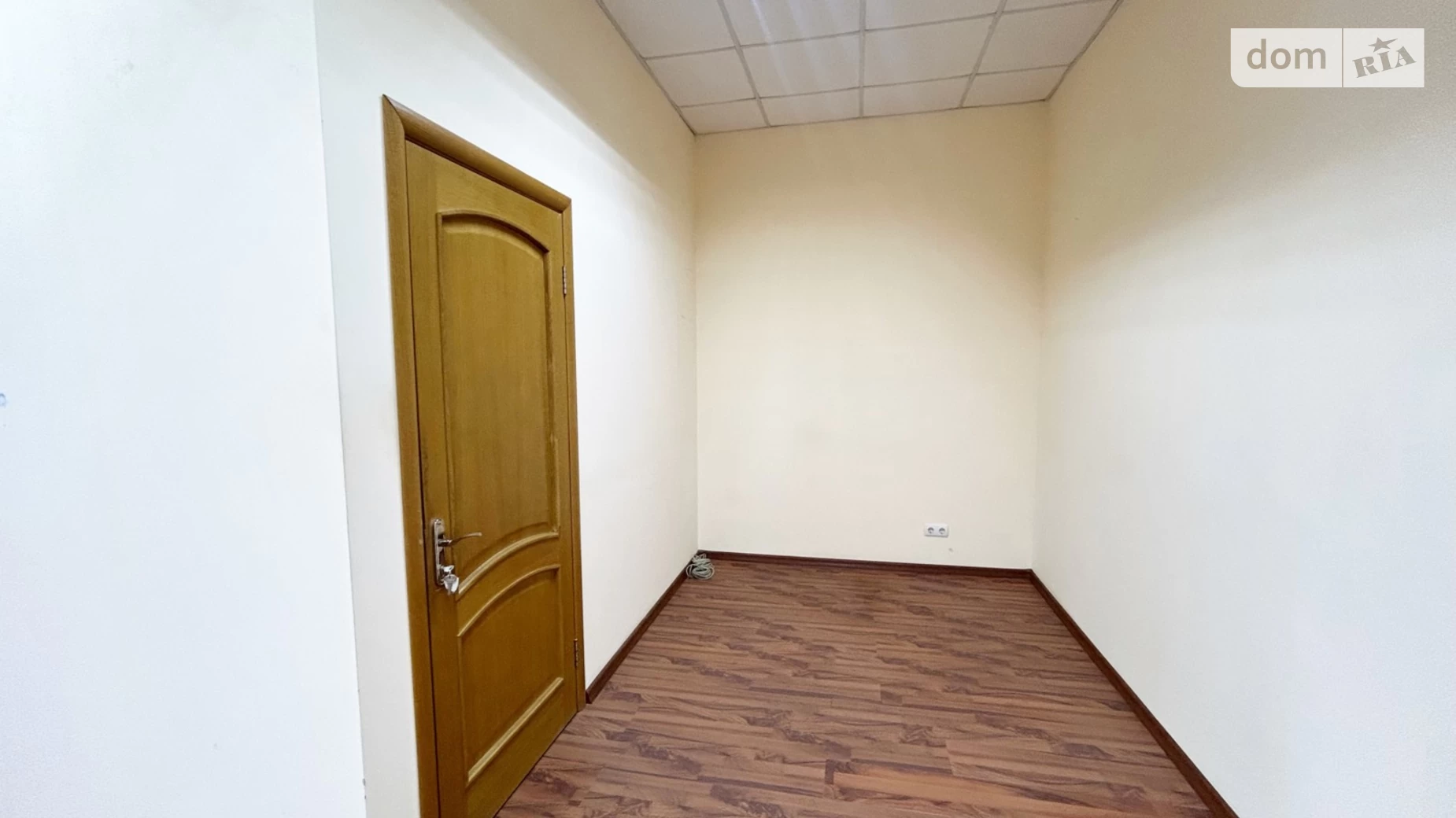 Сдается в аренду офис 35 кв. м в бизнес-центре, цена: 8400 грн - фото 4