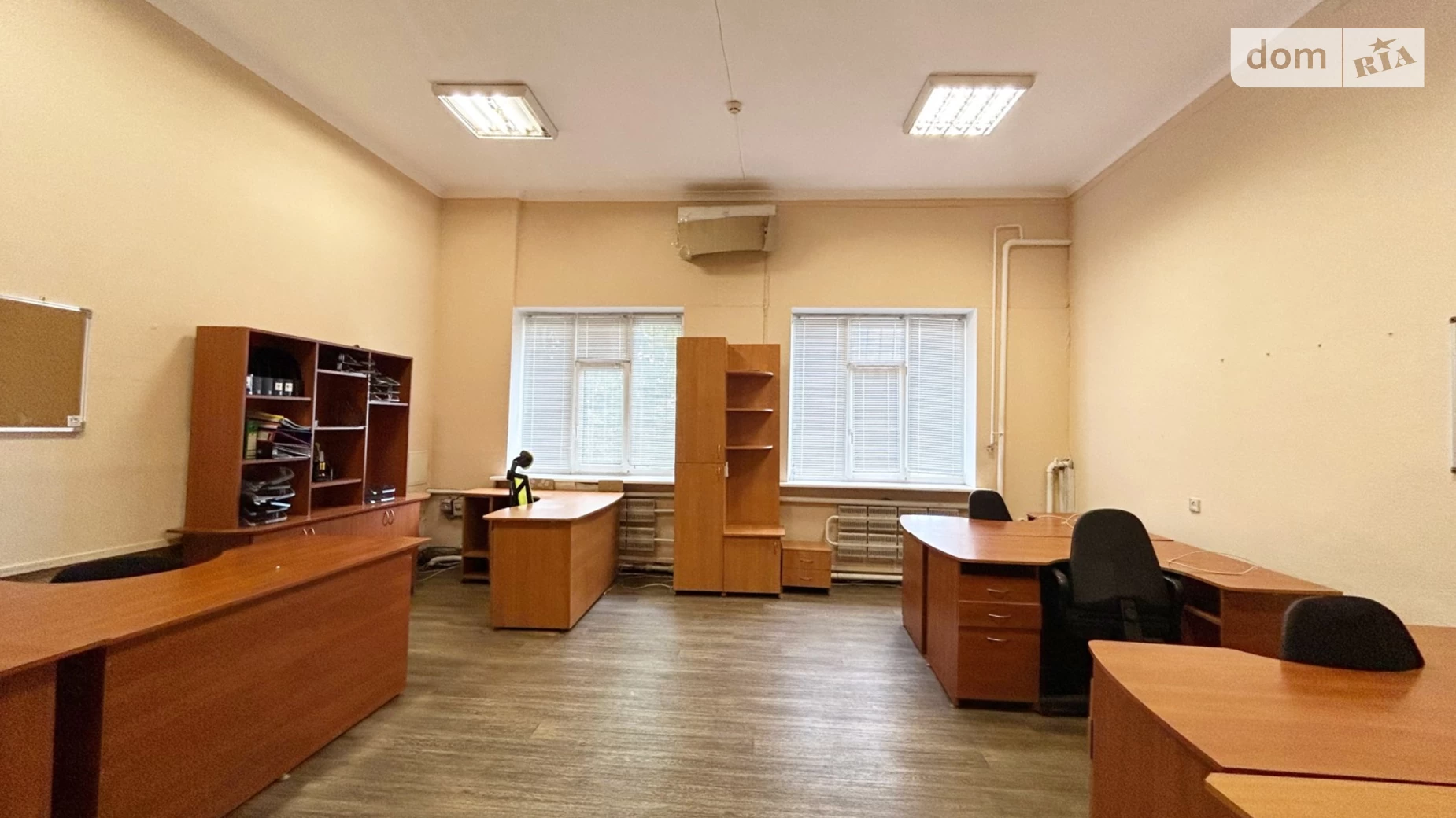 Сдается в аренду офис 34 кв. м в бизнес-центре, цена: 6460 грн - фото 2