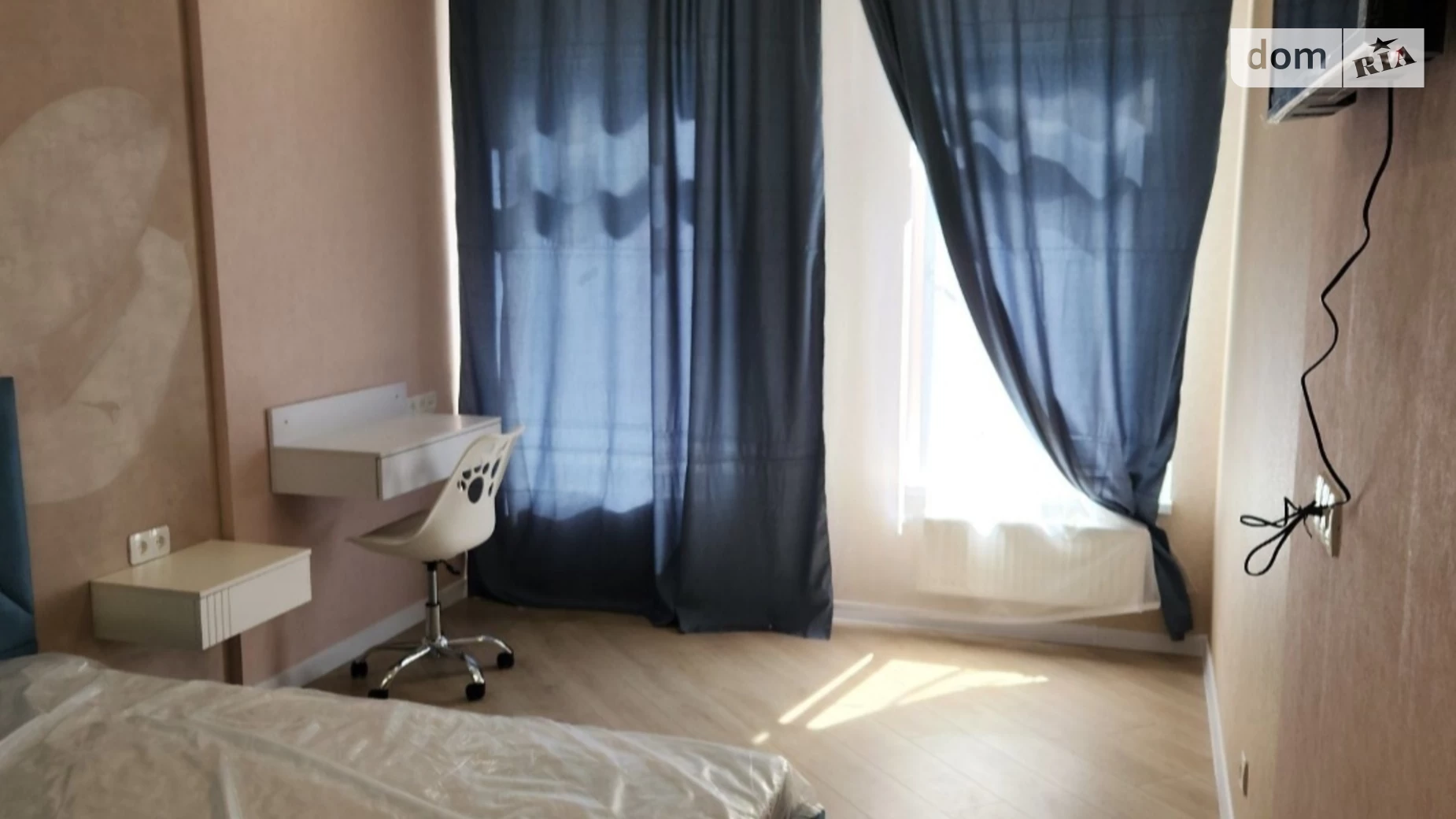 Сдается в аренду 1-комнатная квартира 47 кв. м в Одессе, ул. Дача Ковалевского, 91 - фото 2