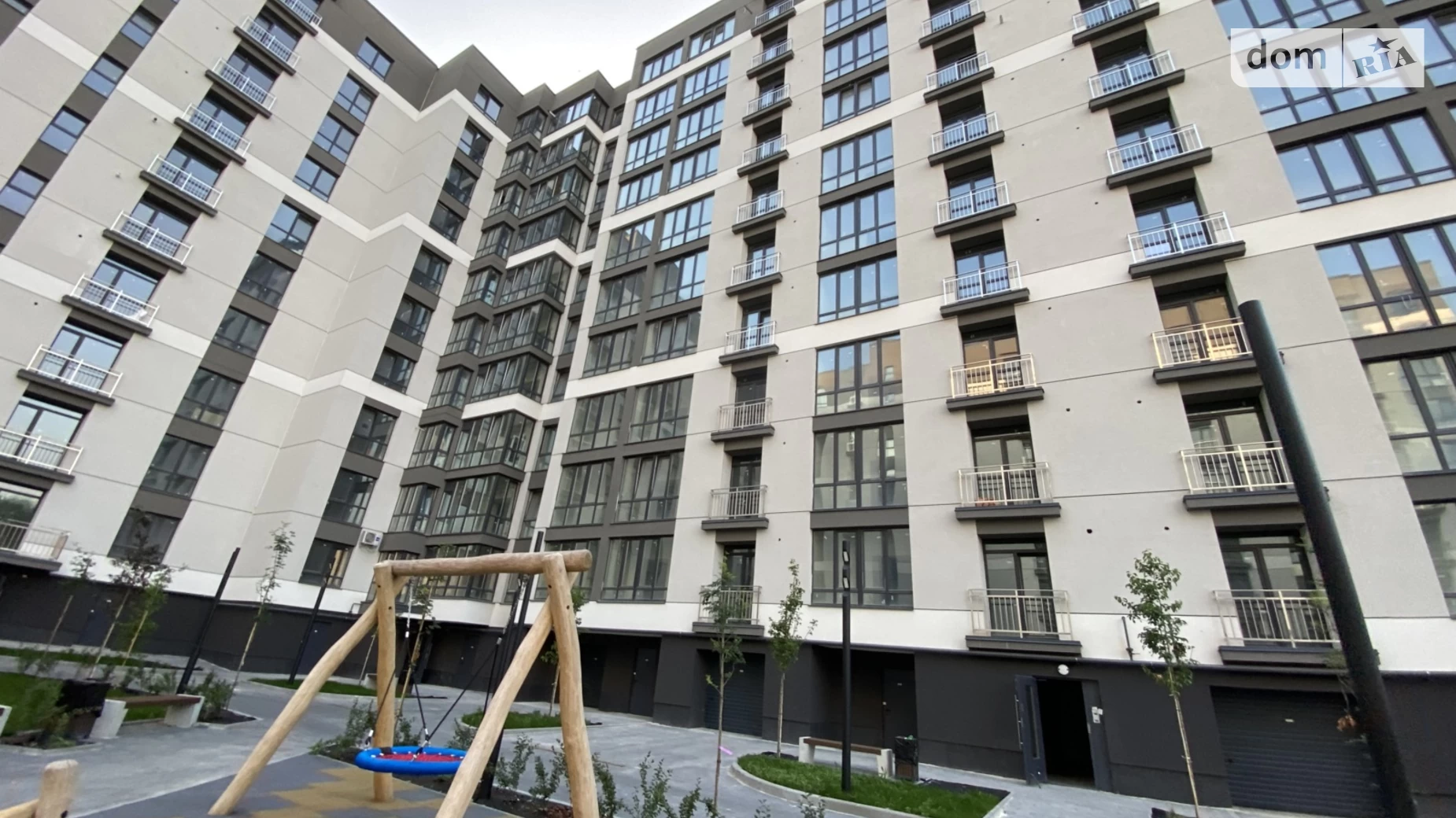 Продается 1-комнатная квартира 43.1 кв. м в Ивано-Франковске, ул. Довженко А., 31В - фото 2