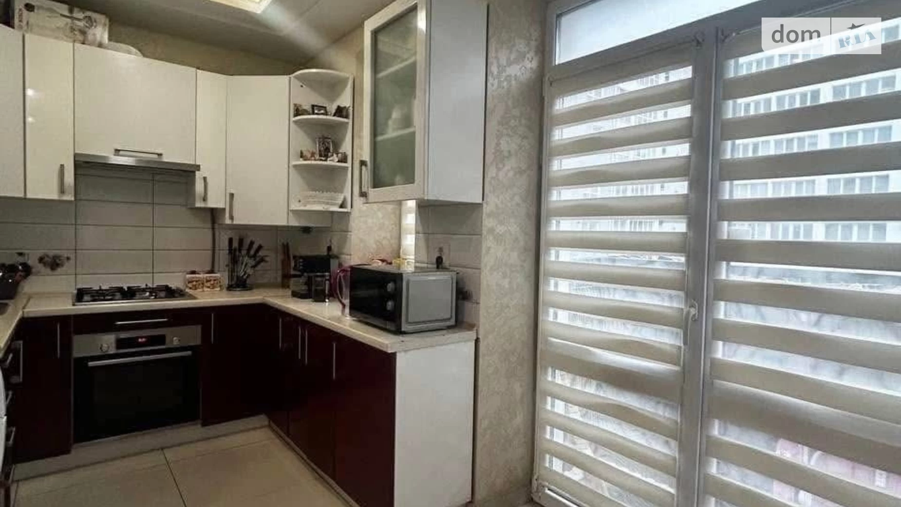 Продается 3-комнатная квартира 85 кв. м в Ивано-Франковске, ул. Довженко А., 39 - фото 4