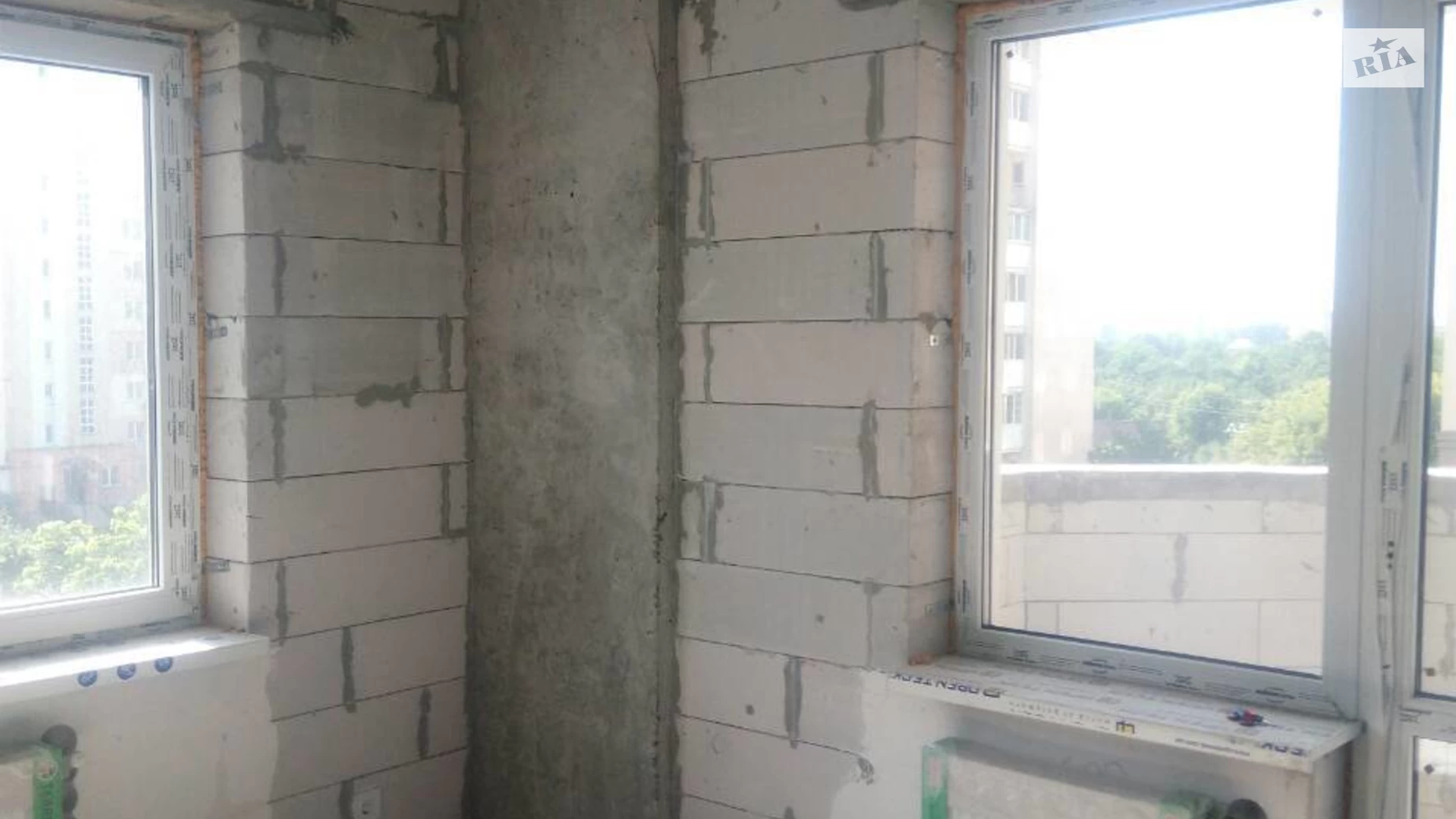 Продается 1-комнатная квартира 38 кв. м в Борисполе, ул. Старовокзальная, 2А - фото 2